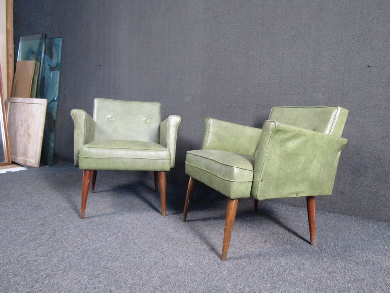 Pair of Green Tufted Chairs For Sale at 1stDibs