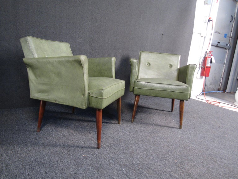 Pair of Green Tufted Chairs For Sale at 1stDibs