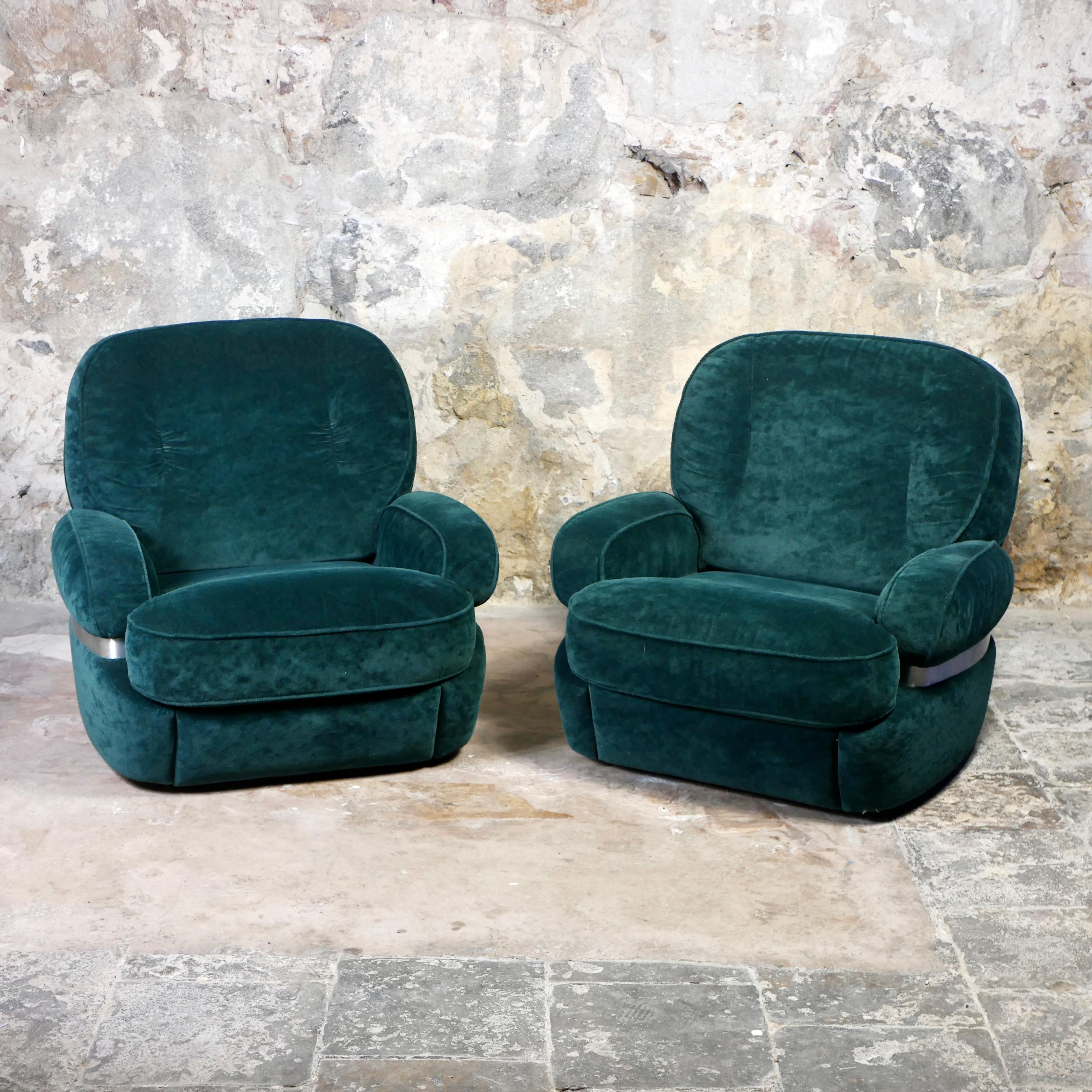Français Paire de fauteuils en velours vert de Beka, fabriqués en France, 1970