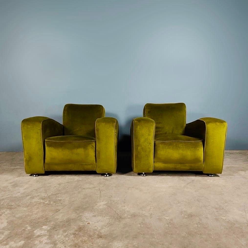 New Stock ✅

Pair Of Green Velvet Art Deco Lounge Club Chairs Mid Century Vintage Retro MCM

Dating from the late 1930s, this beautiful matching pair of art deco club chairs are in their original green velvet, which has been professionally cleaned