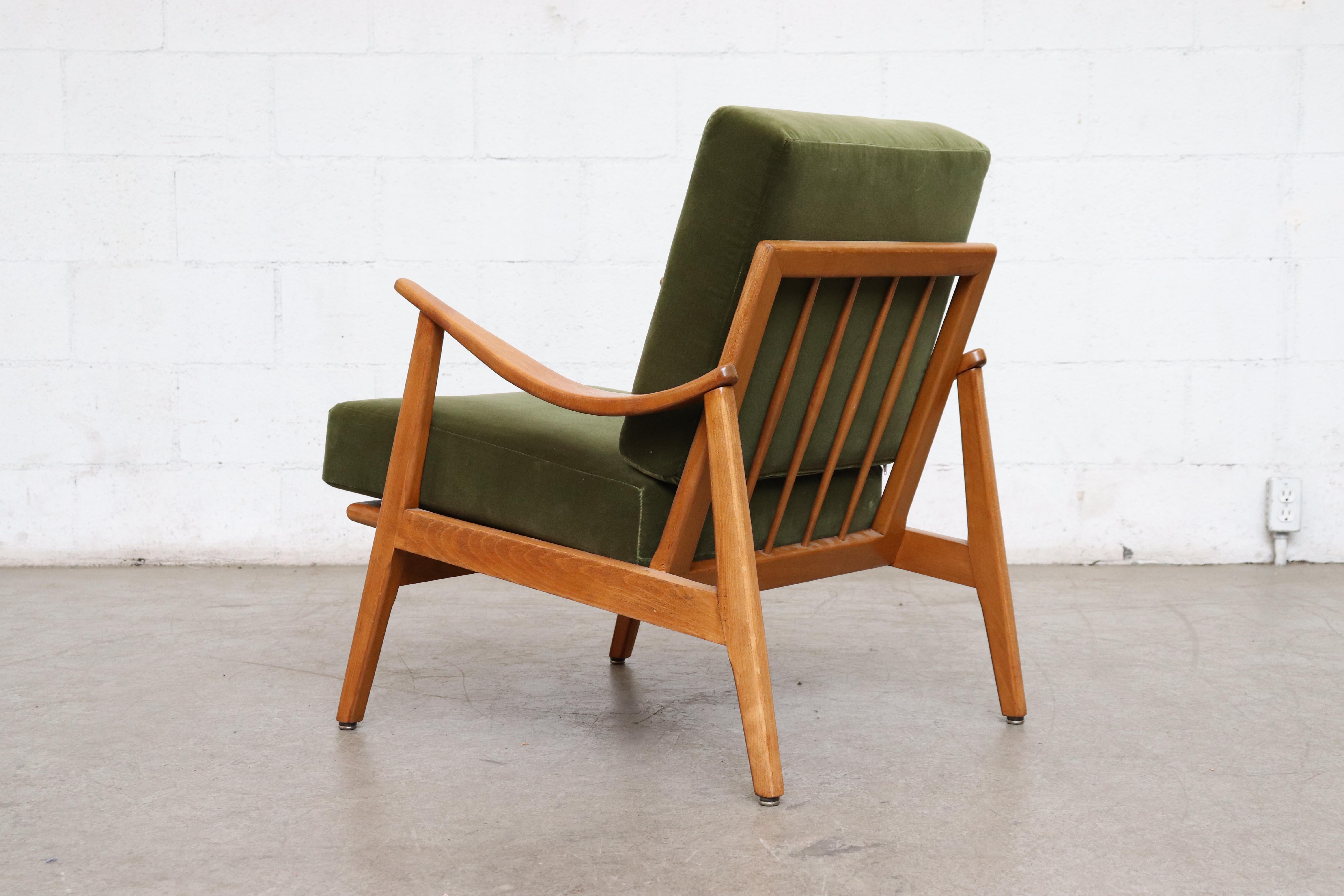 Mid-20th Century Pair of Green Velvet Lounge Chairs 