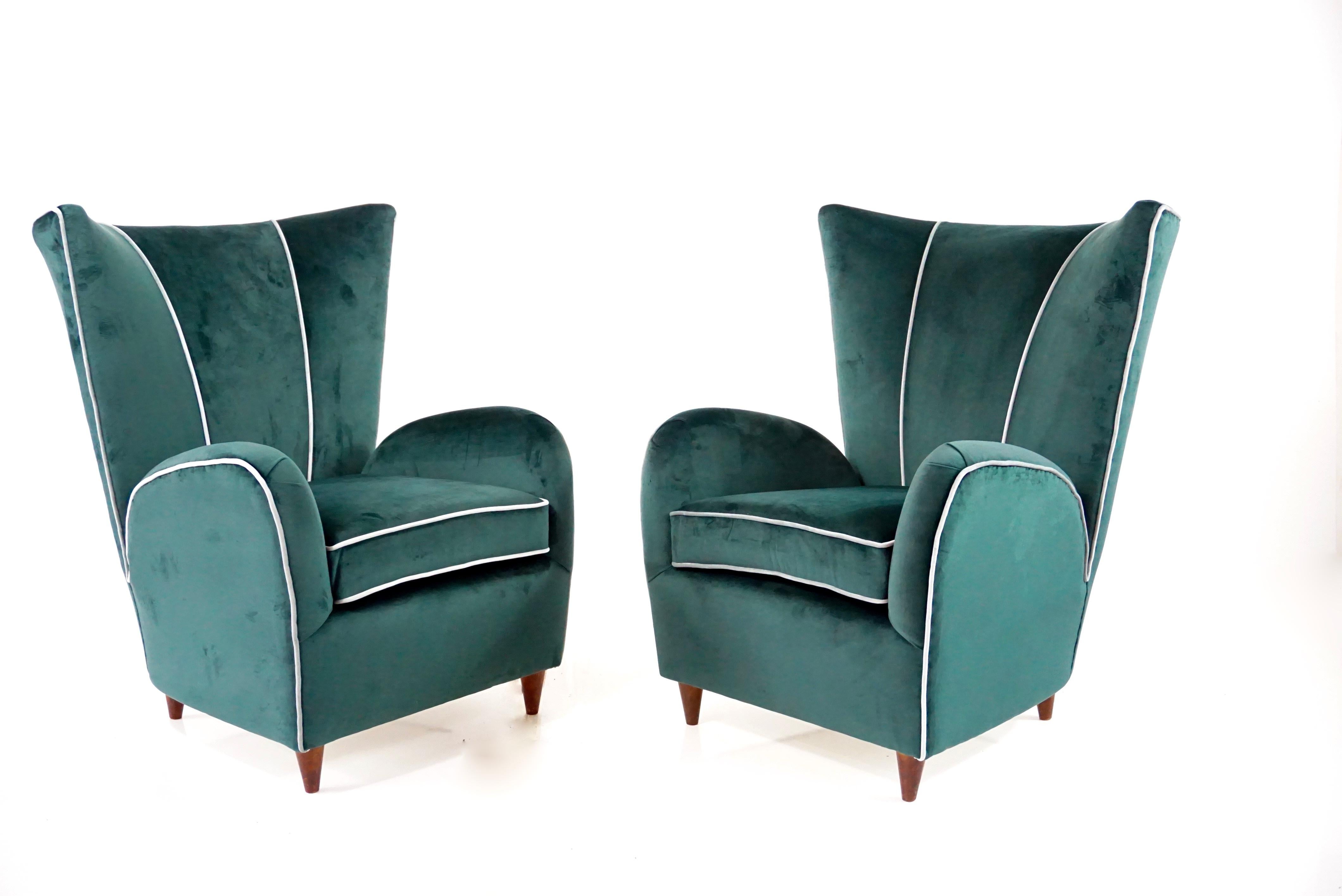Paar Paolo Buffa-Sessel aus grünem Samt, 1950 (Moderne der Mitte des Jahrhunderts) im Angebot