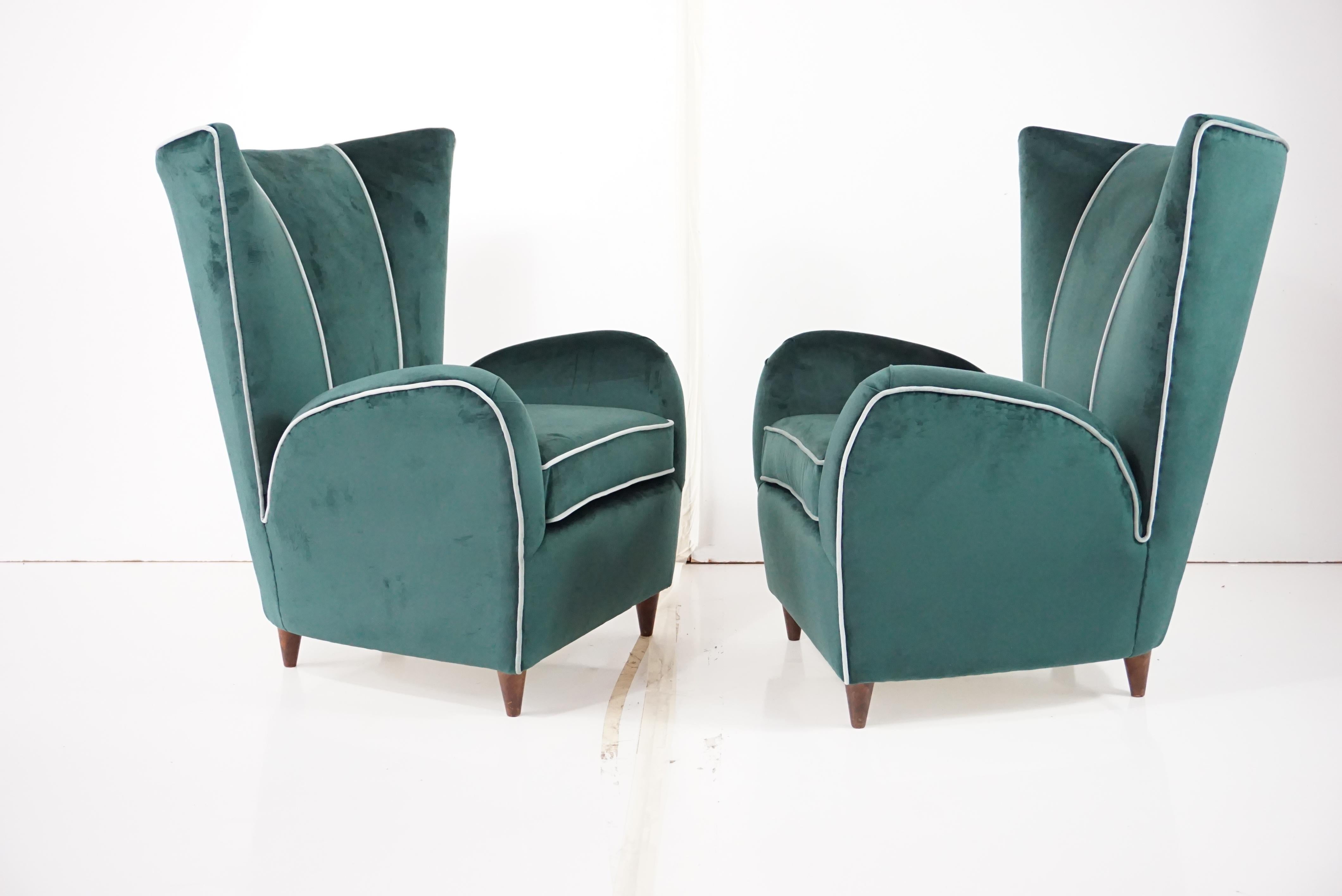 pair of green velvet Paolo Buffa armchairs, 1950 In Good Condition For Sale In Rome, IT