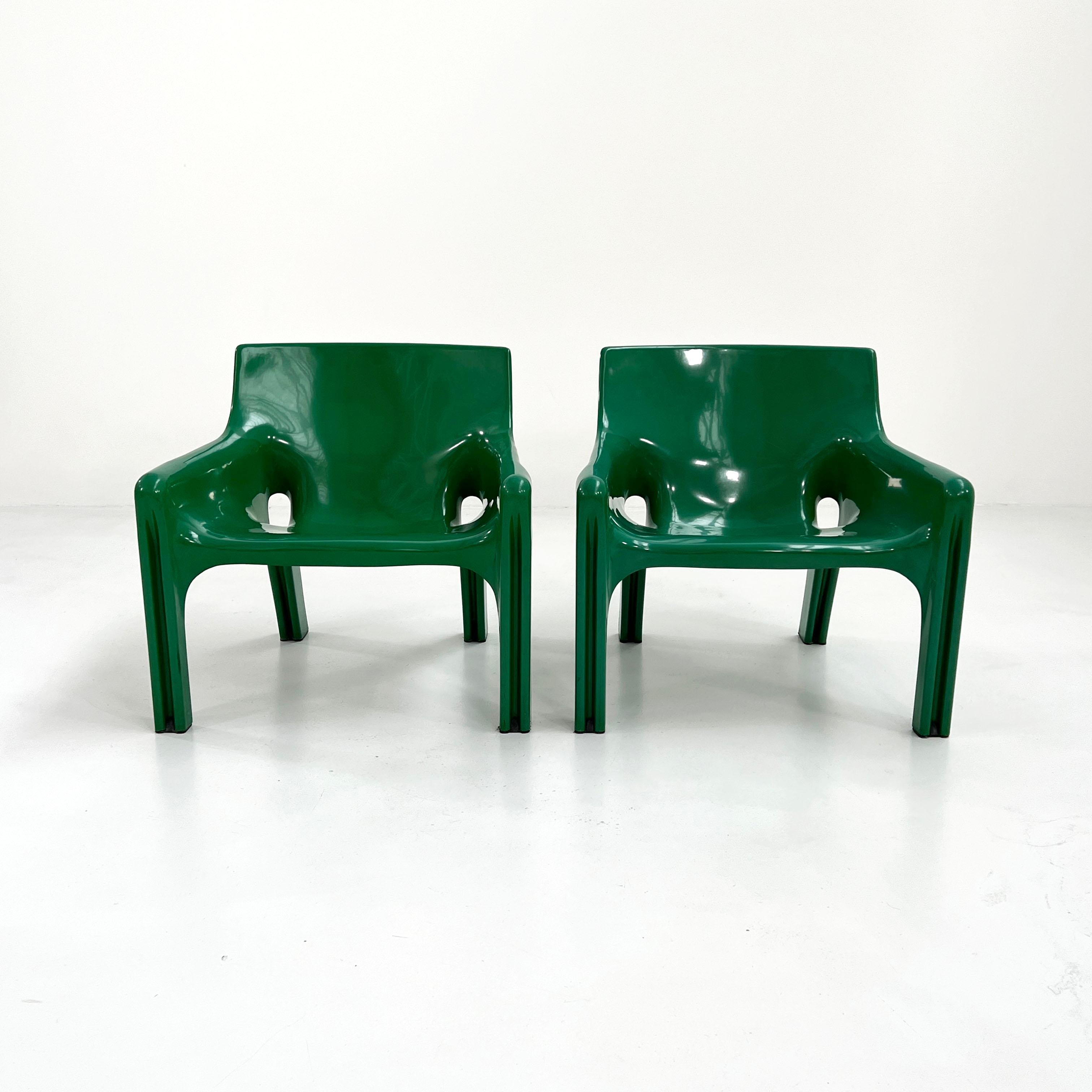 Pair of Green Vicario Lounge Chair by Vico Magistretti for Artemide, 1970s In Good Condition In Ixelles, Bruxelles
