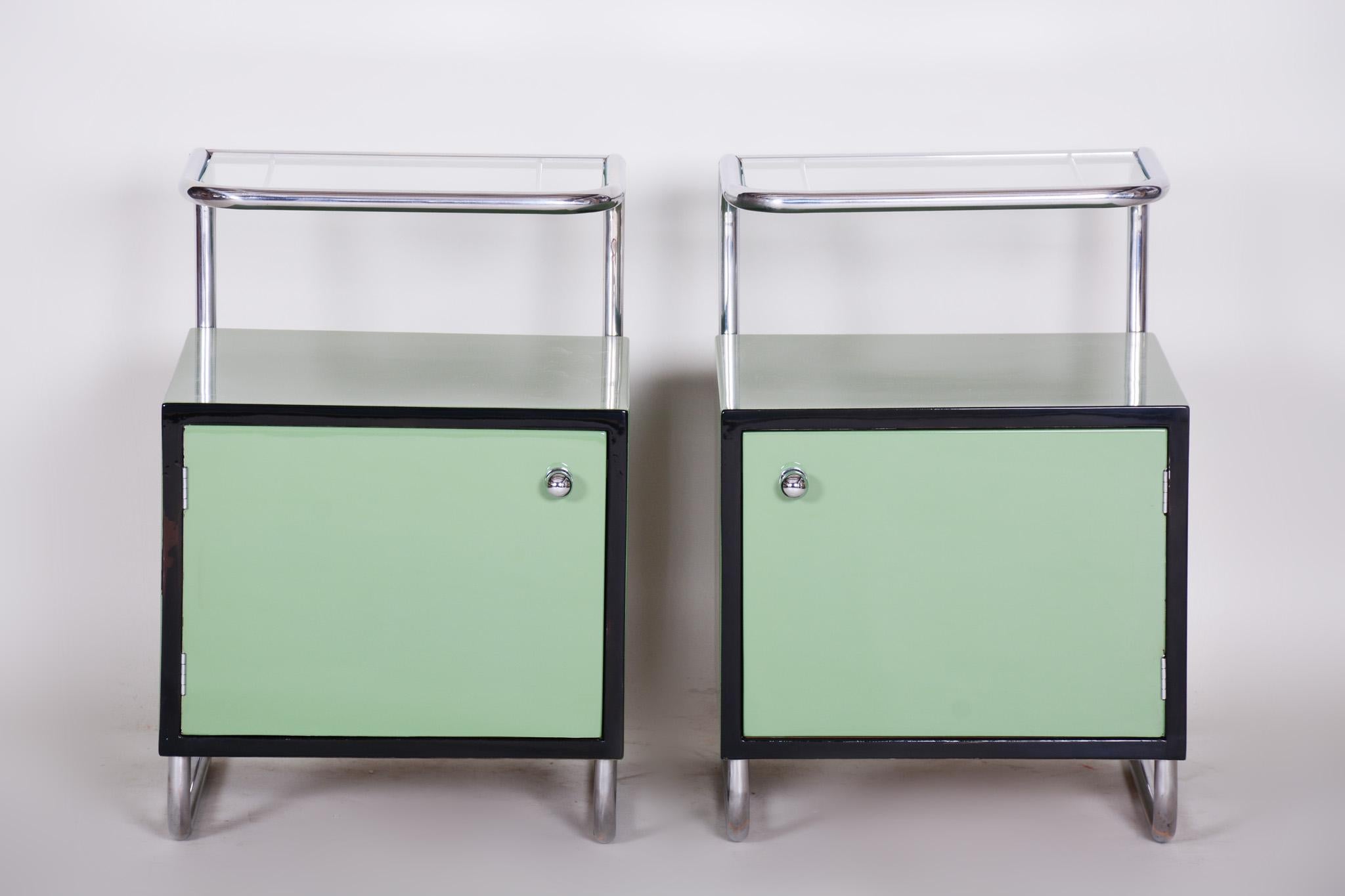This original Bauhaus bed-side tables manufactured by Vichr and spol is a perfect representation of the simplistic elegance of the Bauhaus era.

This perfect example of Czech Bauhaus style which hails from a weighty midcentury conglomerate of