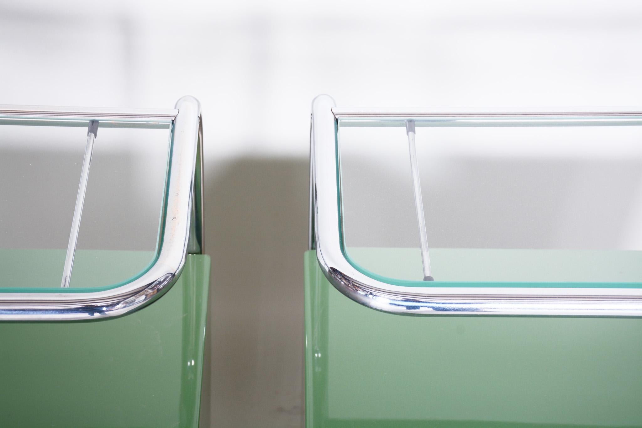 Chrome Pair of Green Vintage Bauhaus Bed Side Tables, Vichr, 1930s Glass Removable Desk