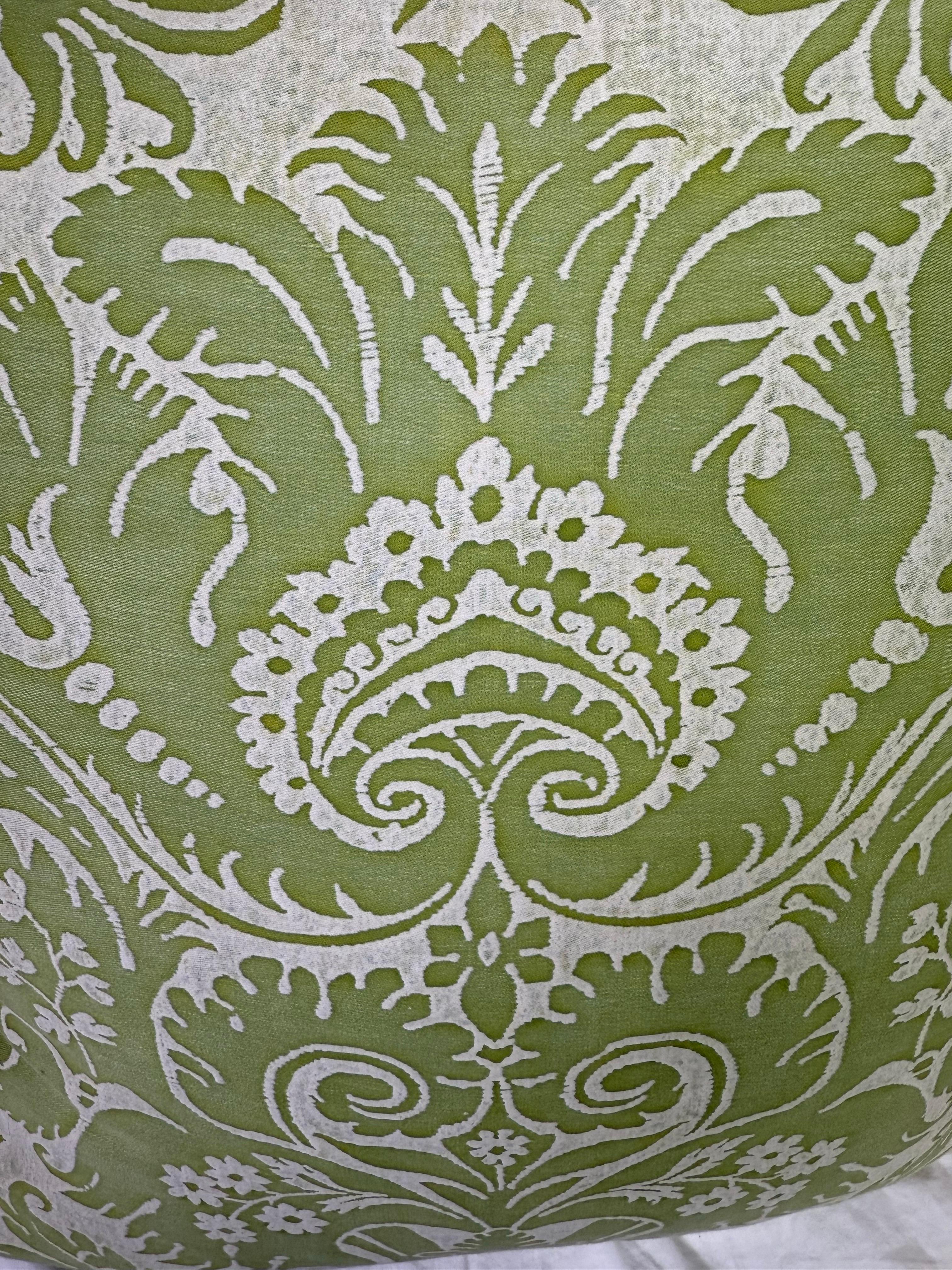 Pair of Green & White Fortuny Pillows In New Condition In Los Angeles, CA