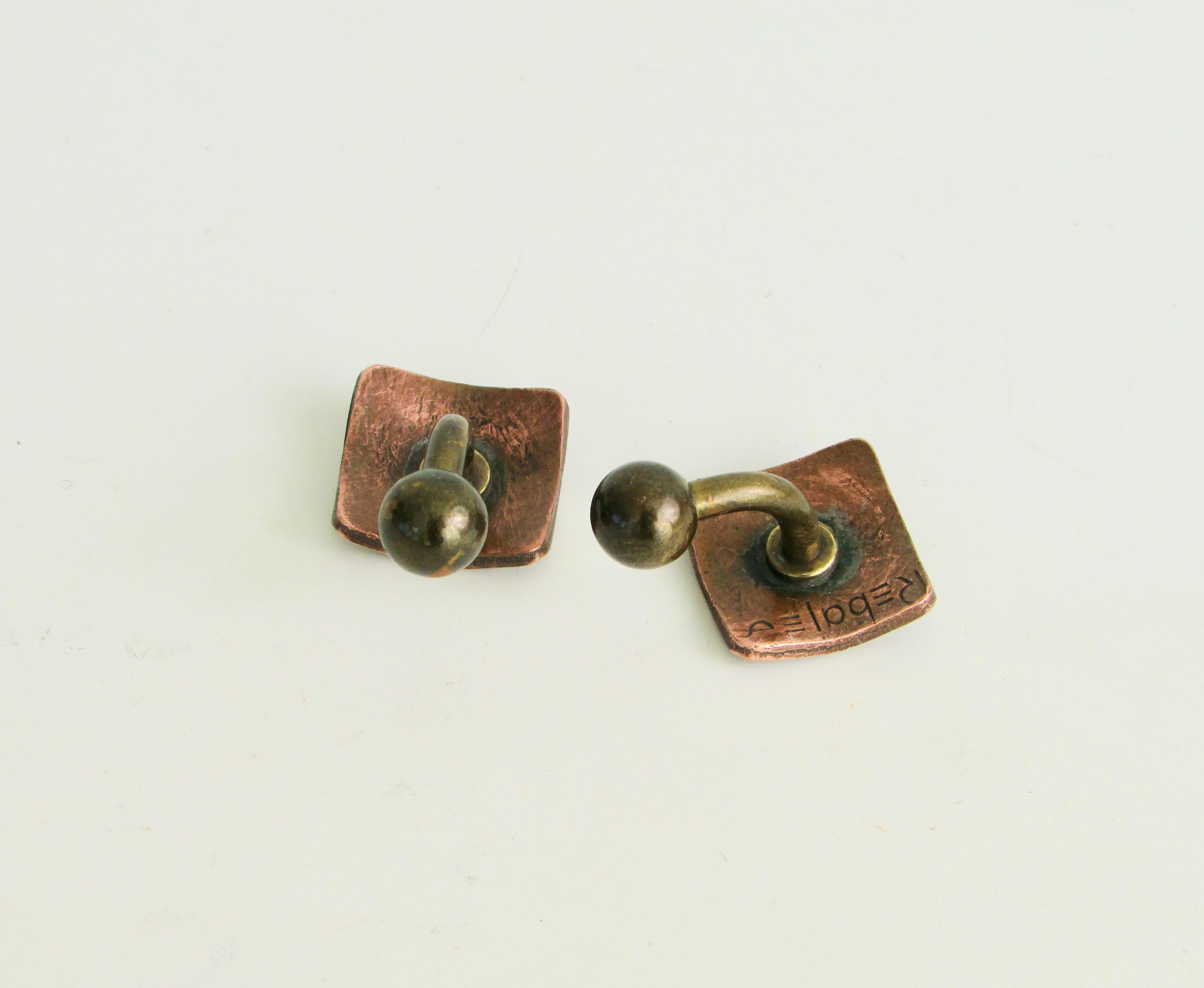 Pair of Greenwich Village artist Rebaje Hammered Copper and Brass Cuff Links For Sale 1