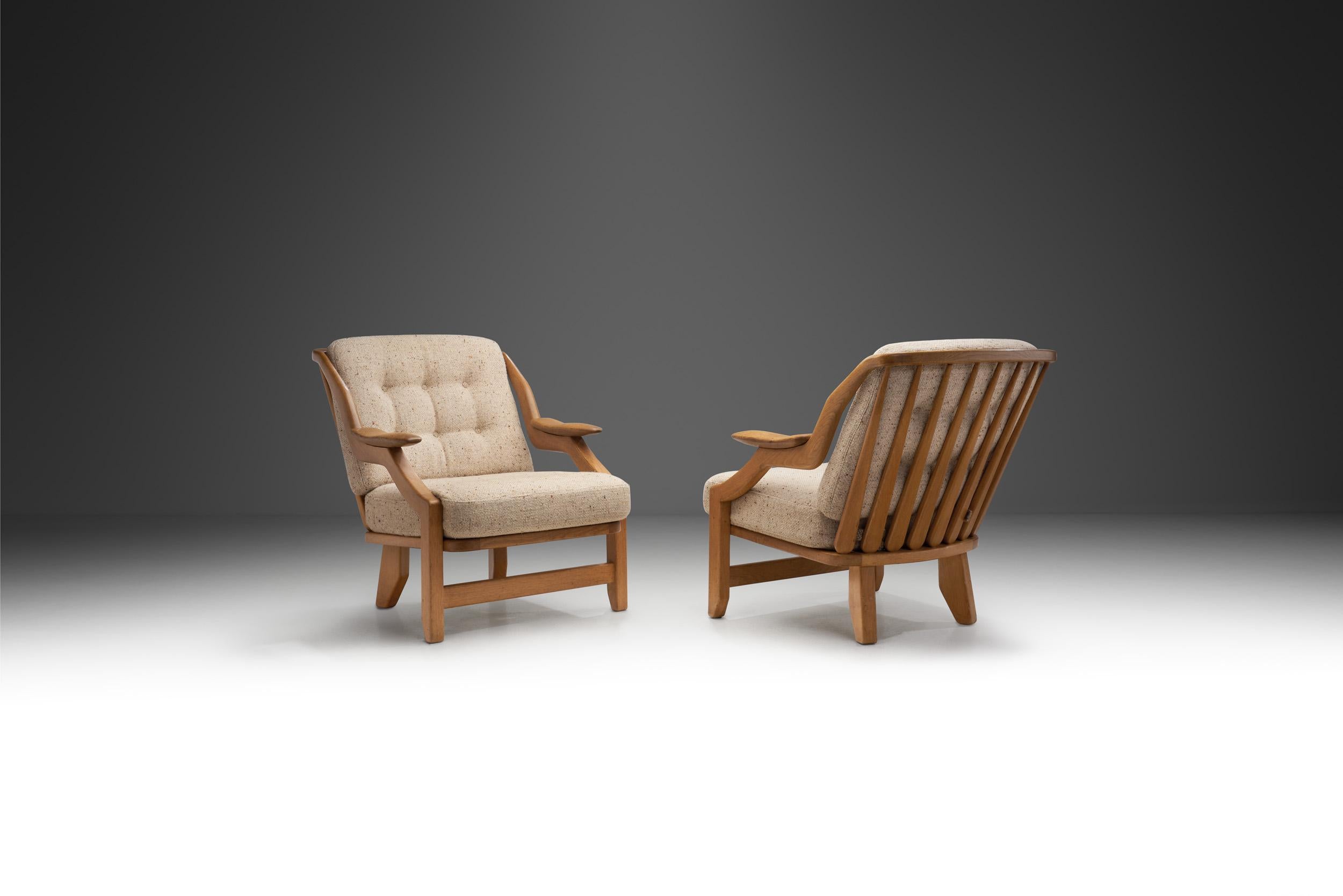 This pair of “Grégoire” lounge chairs by the French designer duo Robert Guillerme and Jacques Chambron are a stunning blend of soft form and geometric linear structure. The fluid lines thoughtfully demonstrate the designers’ dedication to maintain a