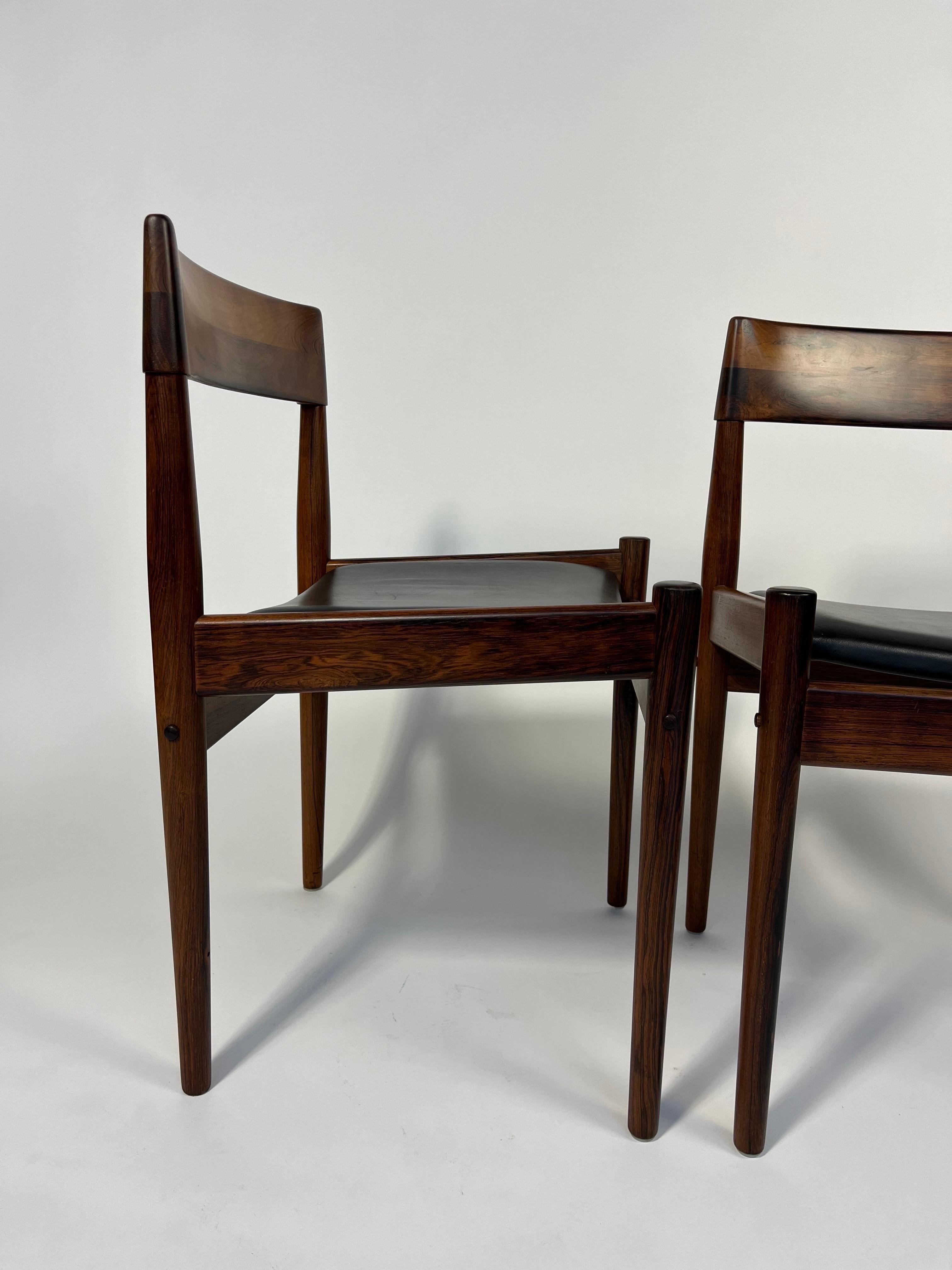 Danois Paire de chaises de salle à manger Grete Jalk en bois de rose P Jeppesen Danemark années 1960 en vente