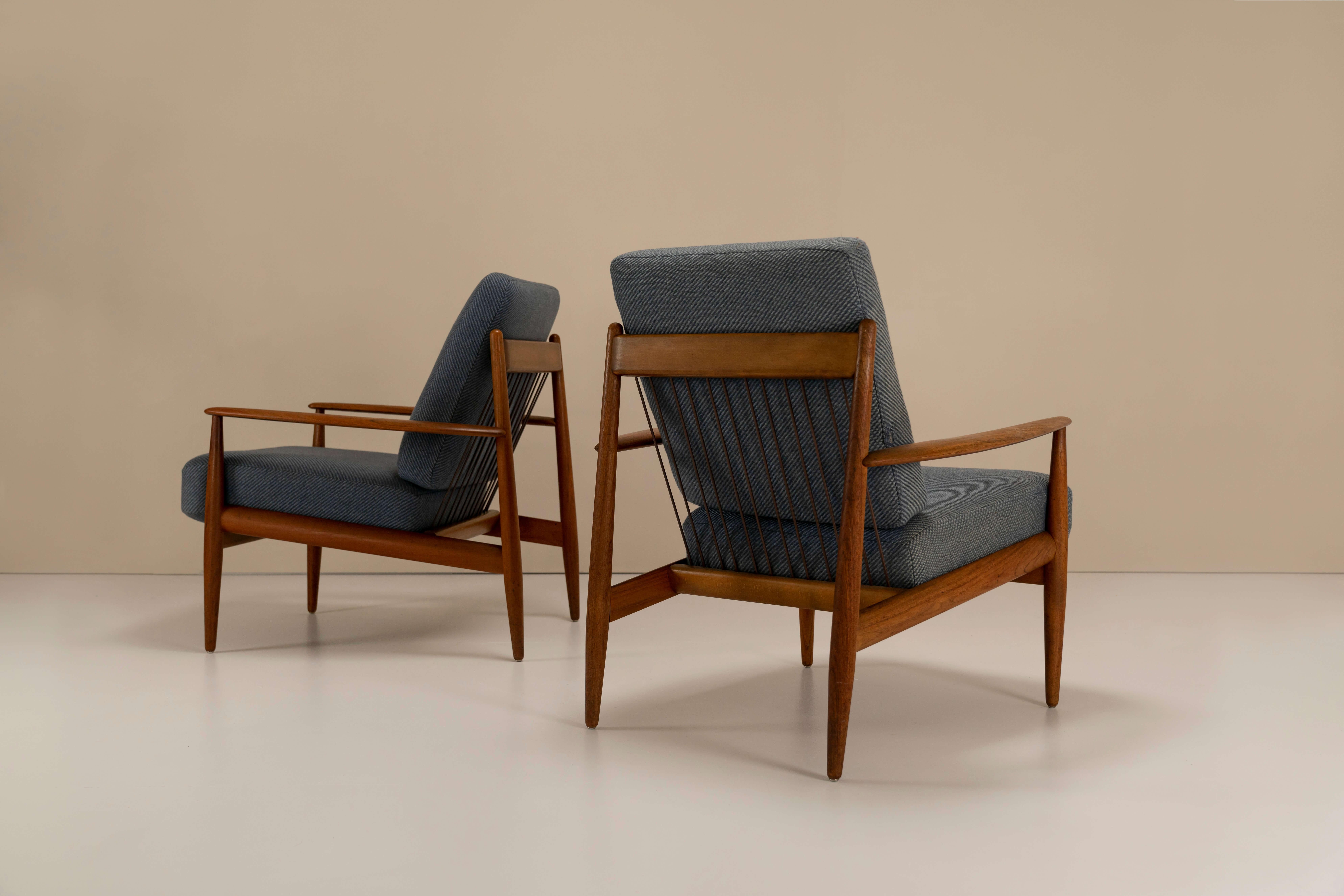 Danish Pair of Grete Jalk Model 118 armchairs in Teak for France & Daverkosen, 1950s For Sale