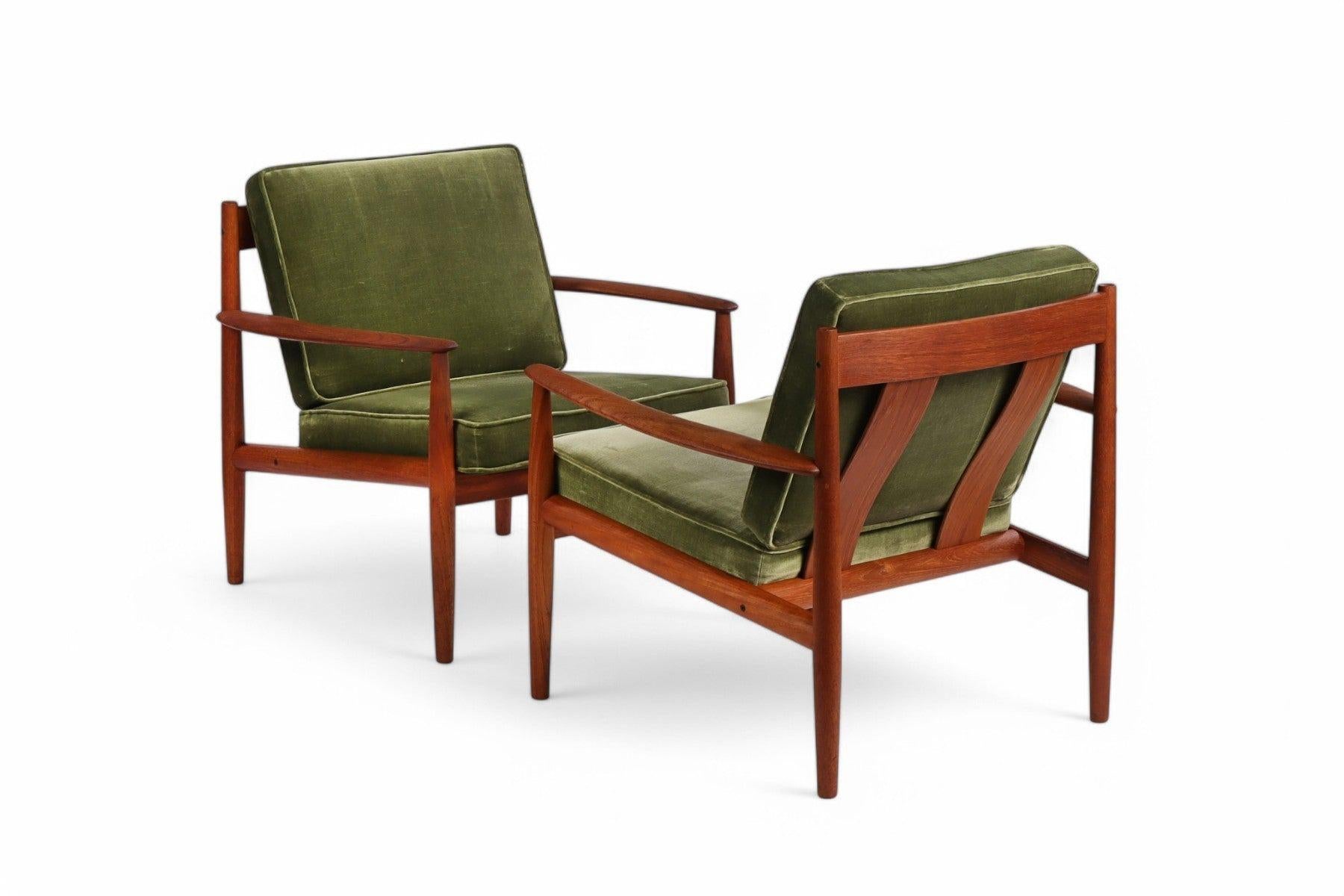 Danois Paire de chaises longues en teck Grete Jalk Model No 118 en vente