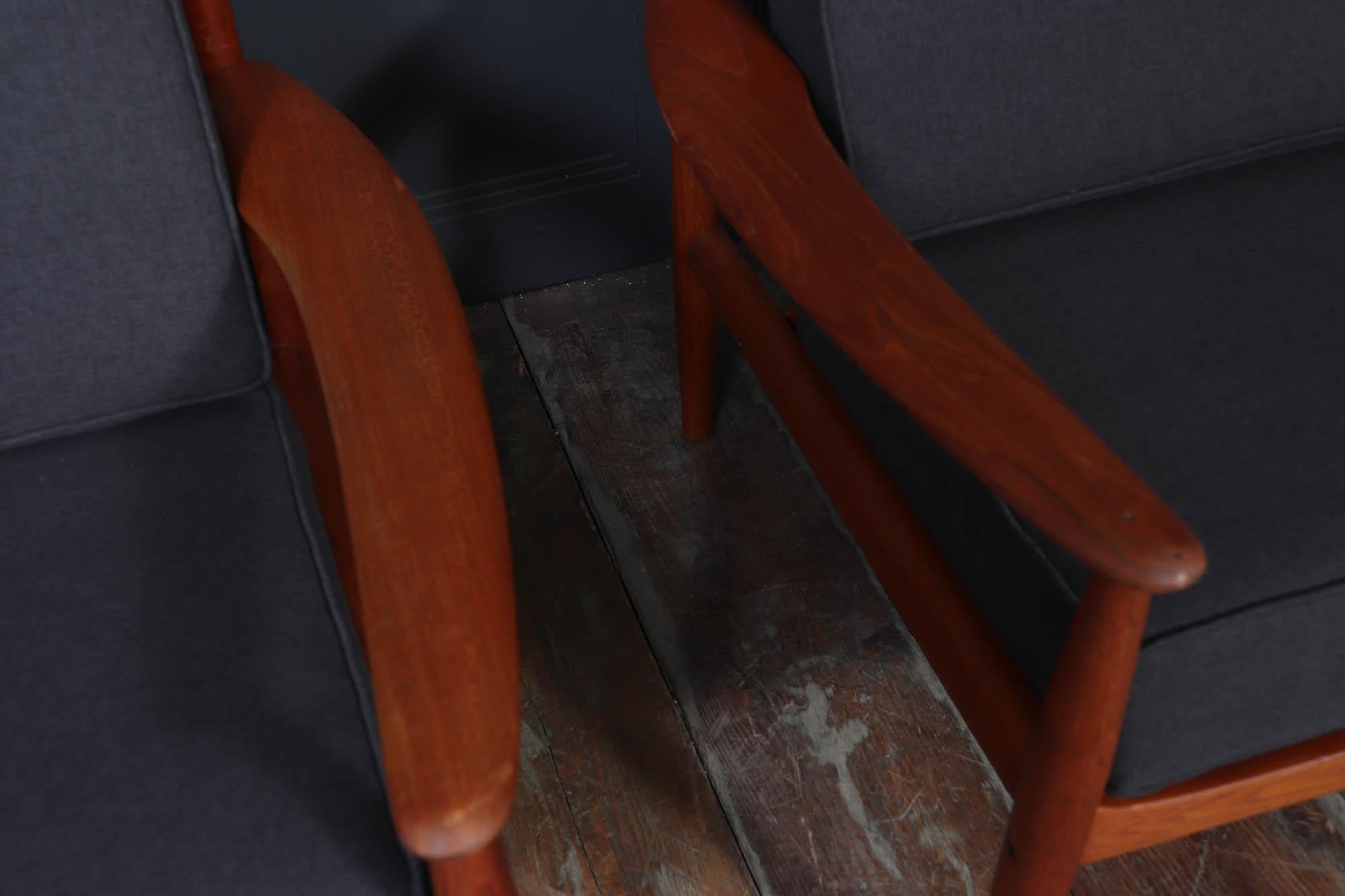 Teck Paire de chaises longues en teck Grete Jalk pour France & Søn en vente