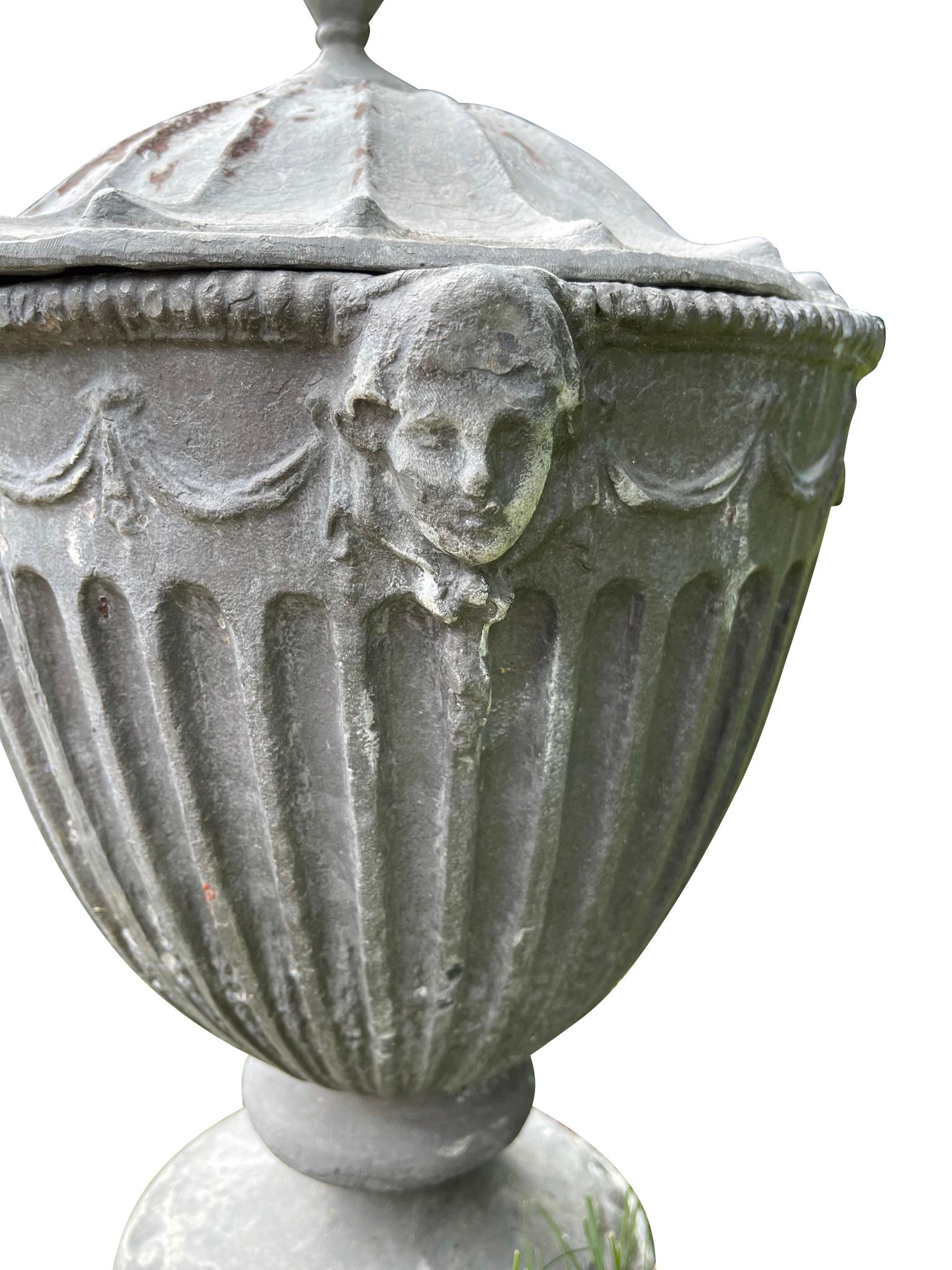 19th Century English Classical Pair of Lead Garden Urns with Covers Grey  For Sale 2