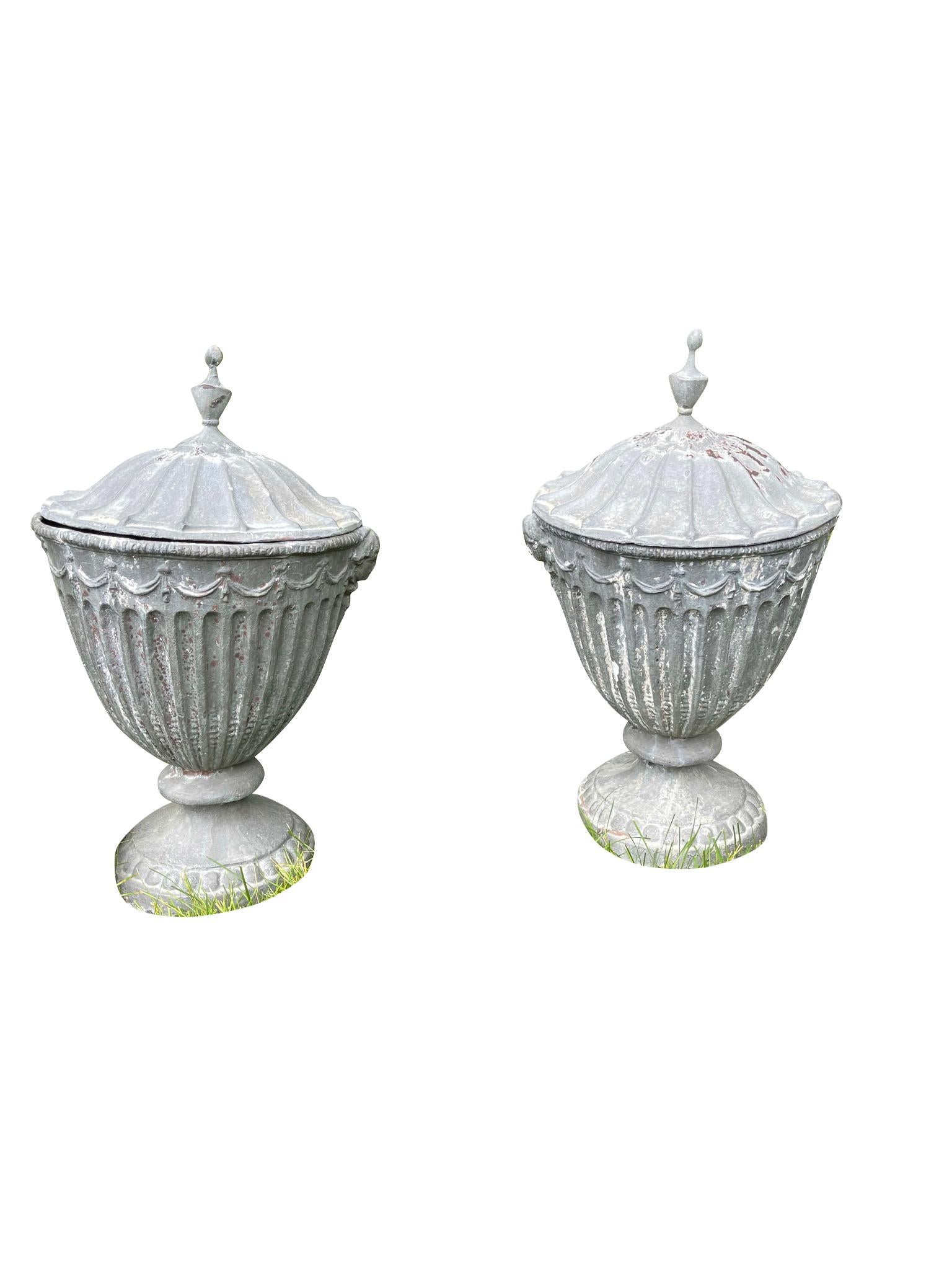 19th Century English Classical Pair of Lead Garden Urns with Covers Grey  For Sale 4