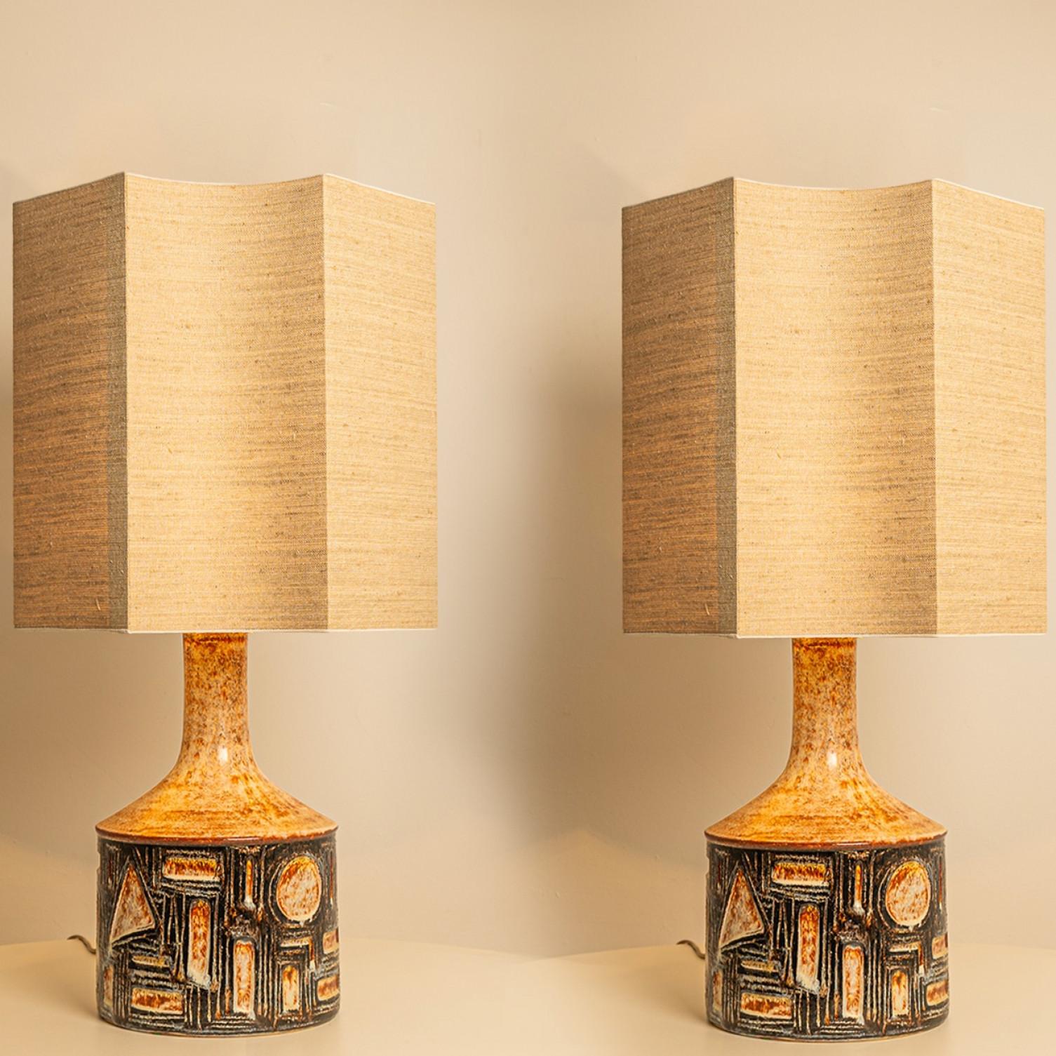 Danois Paire de lampes de table en céramique grise et brune, Soholm Danemark années 1960 en vente