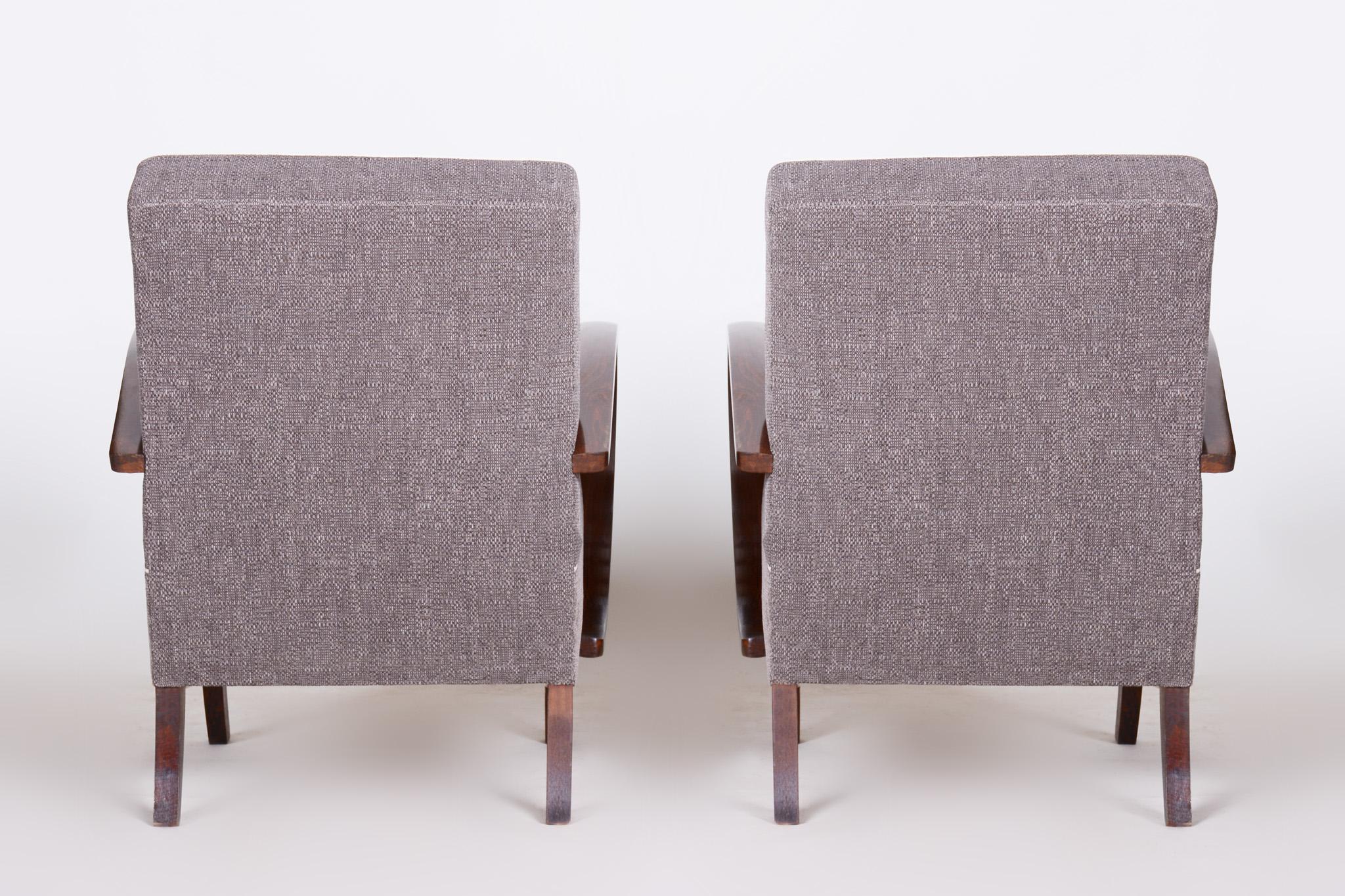 Milieu du XXe siècle Paire de fauteuils Art déco gris fabriqués dans les années 1930, entièrement remis à neuf en hêtre en vente