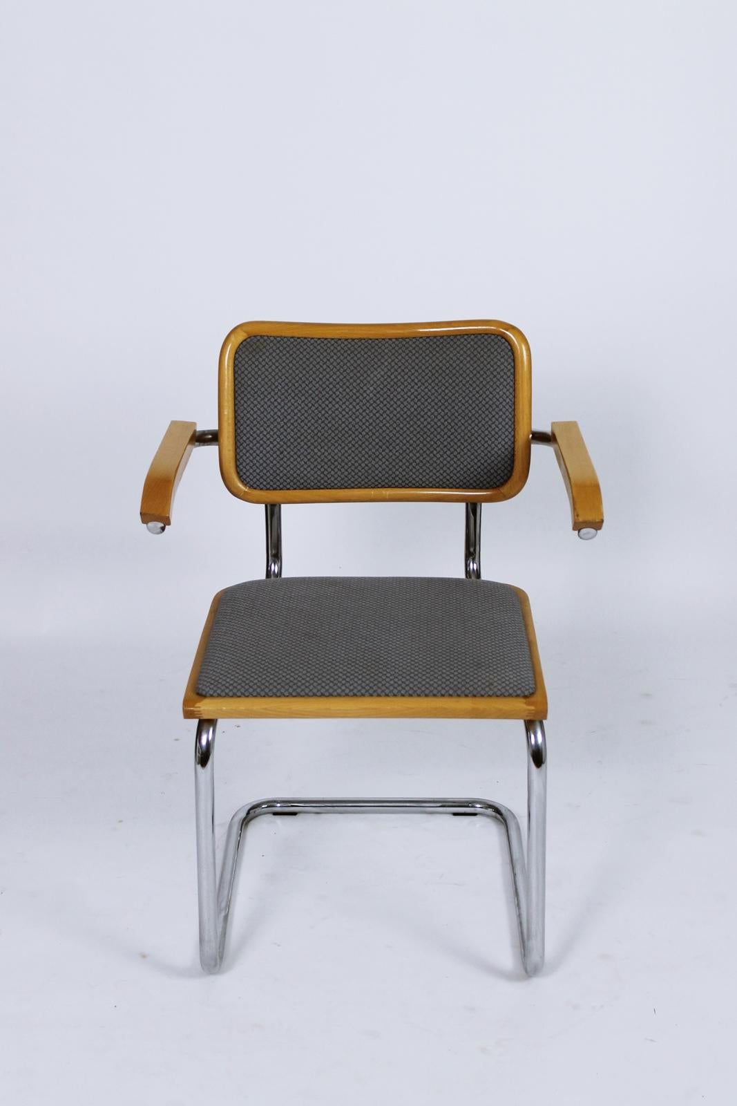 Pair of Grey Cesca Cantilever Armchairs by Marcel Breuer 1990s Made in Italy For Sale 5