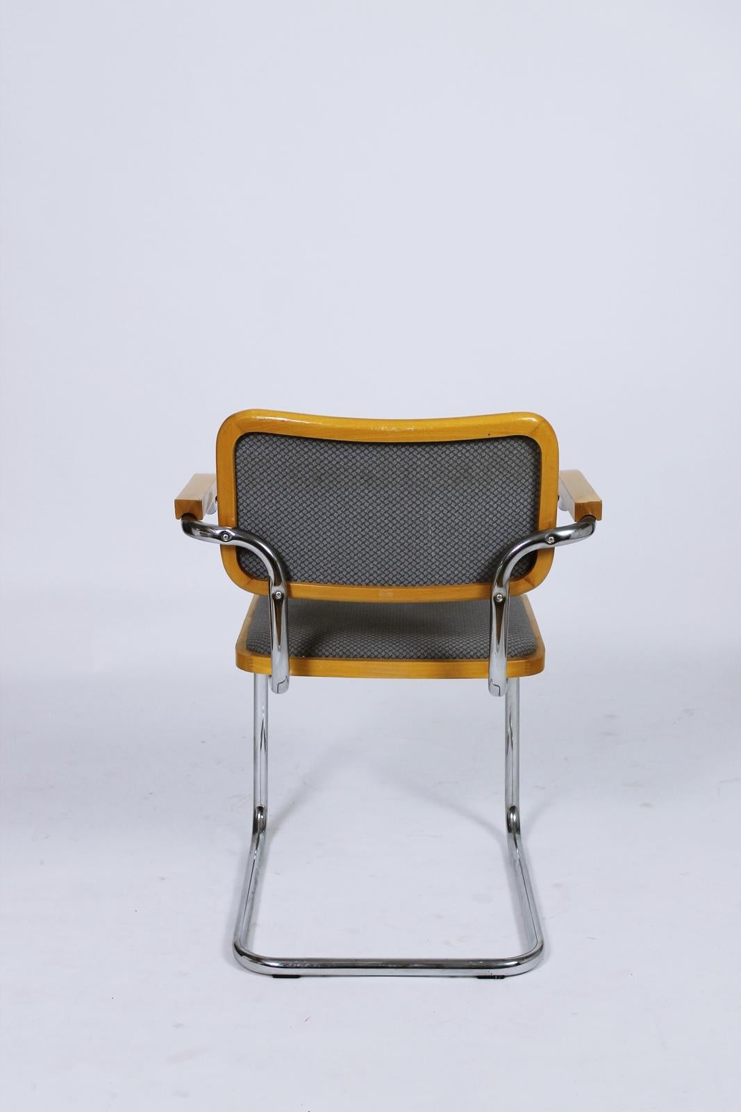 Fabric Pair of Grey Cesca Cantilever Armchairs by Marcel Breuer 1990s Made in Italy For Sale