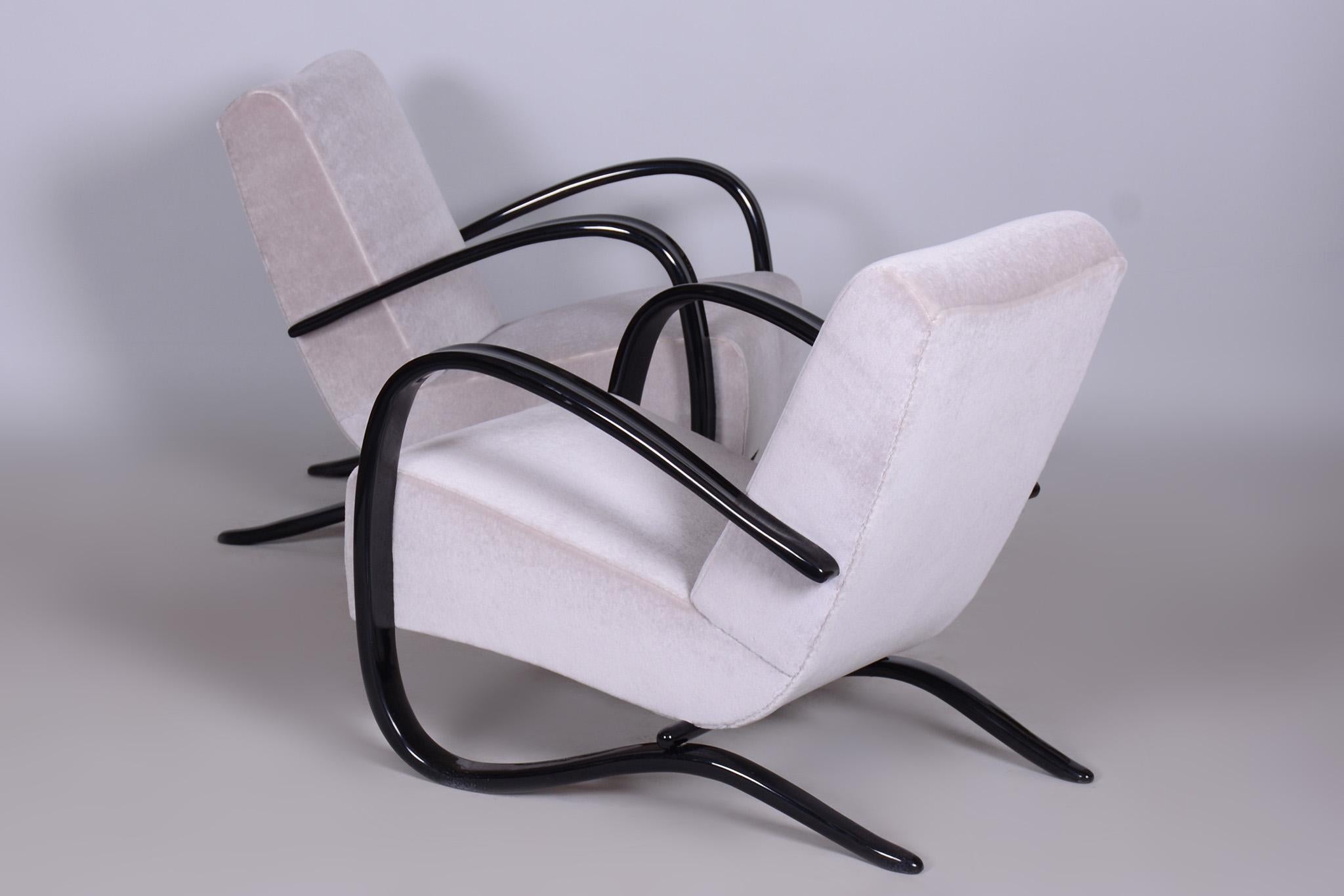 Tissu Paire de fauteuils gris H-269 conçus par Jindrich Halabala pour UP Zavody, années 1930 en vente
