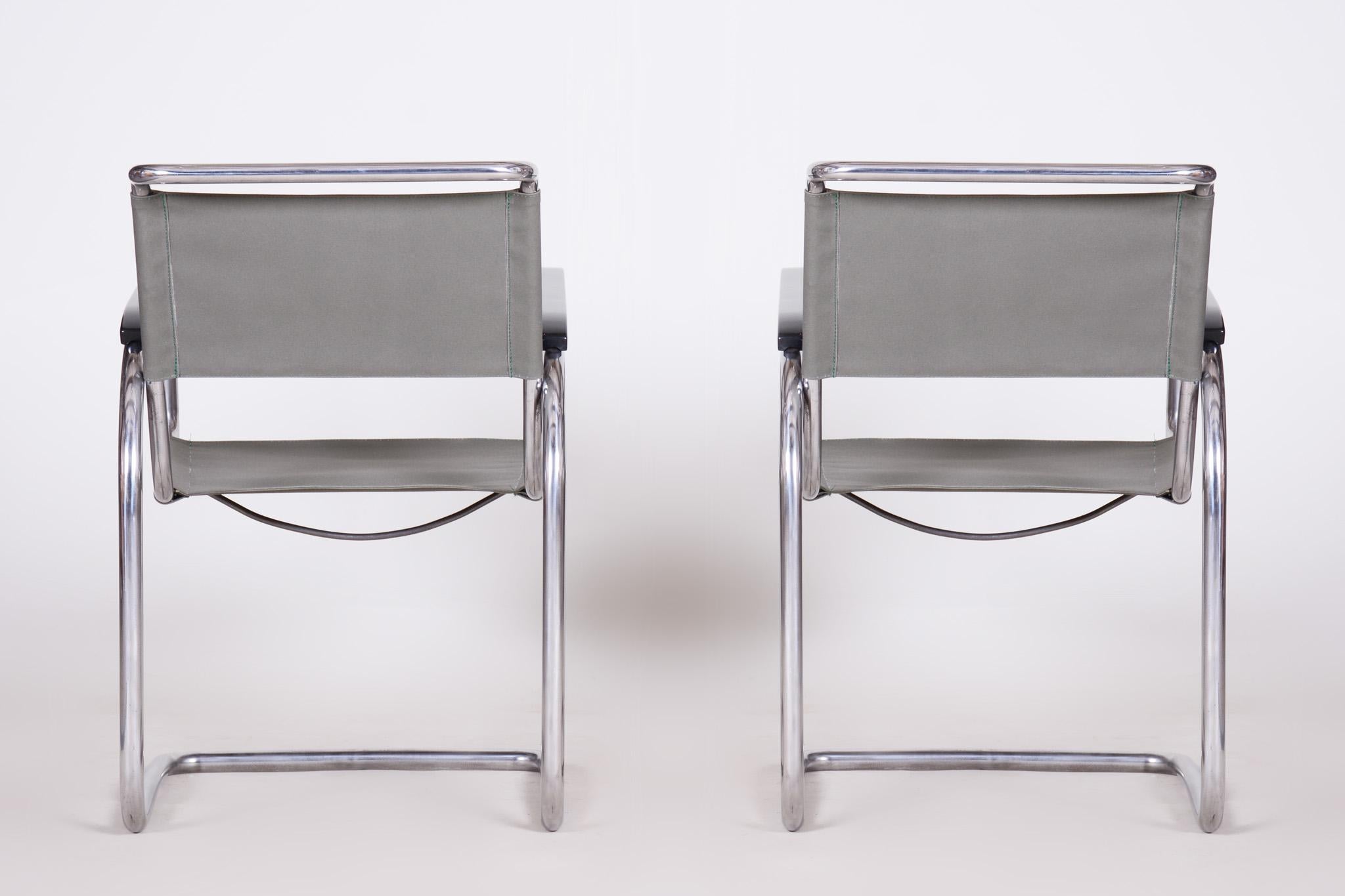 Mid-20th Century Pair of Grey Halabala H91 Armchairs Made by Up Zavody in 1930s Czechia