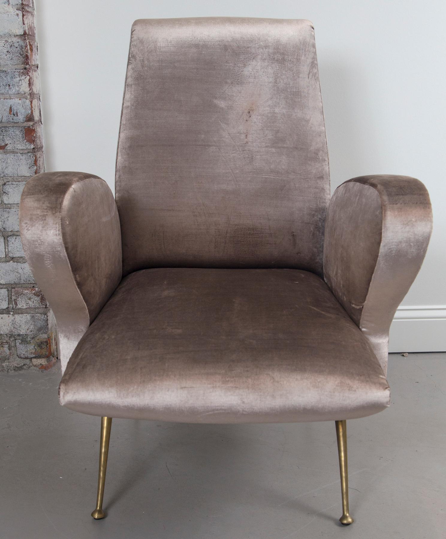 20th Century Pair of Grey Italian Silk Velvet Chairs, in the Style of Gio Ponti For Sale