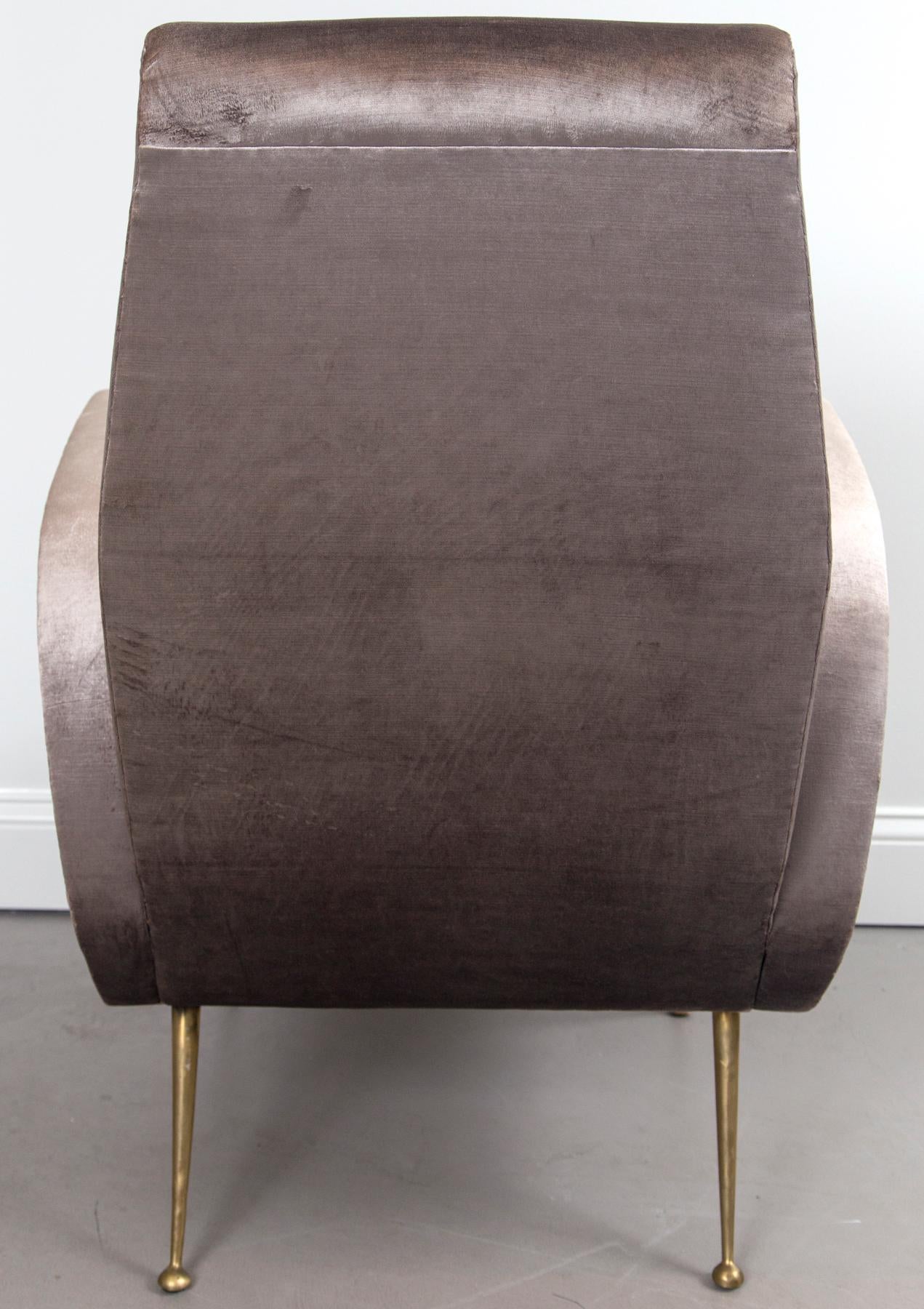Pair of Grey Italian Silk Velvet Chairs, in the Style of Gio Ponti For Sale 2