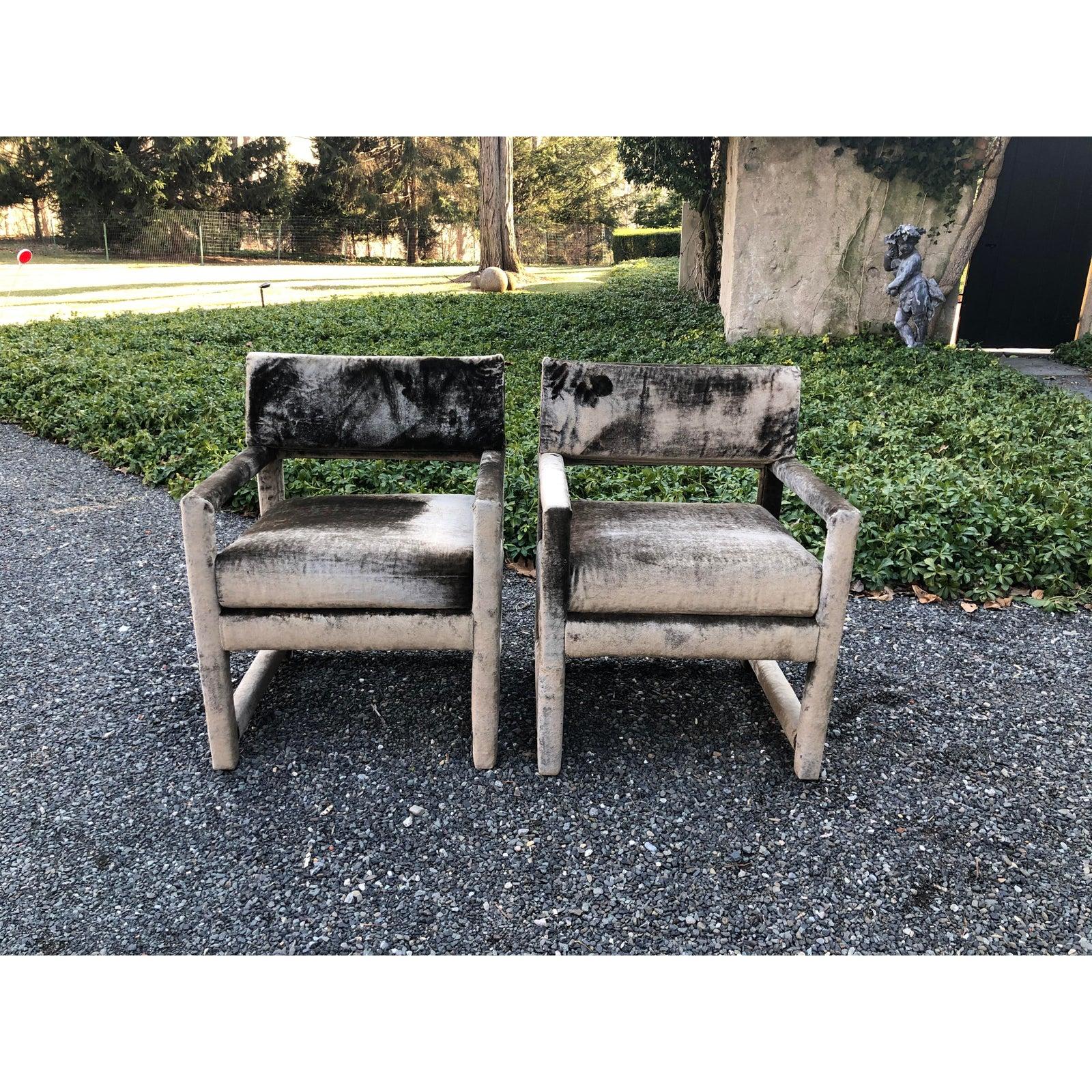 A pair of sophisticated Parsons chairs in the style of Milo Baughman having new upholstery in a grey silk velvet. The color has taupe undertones.