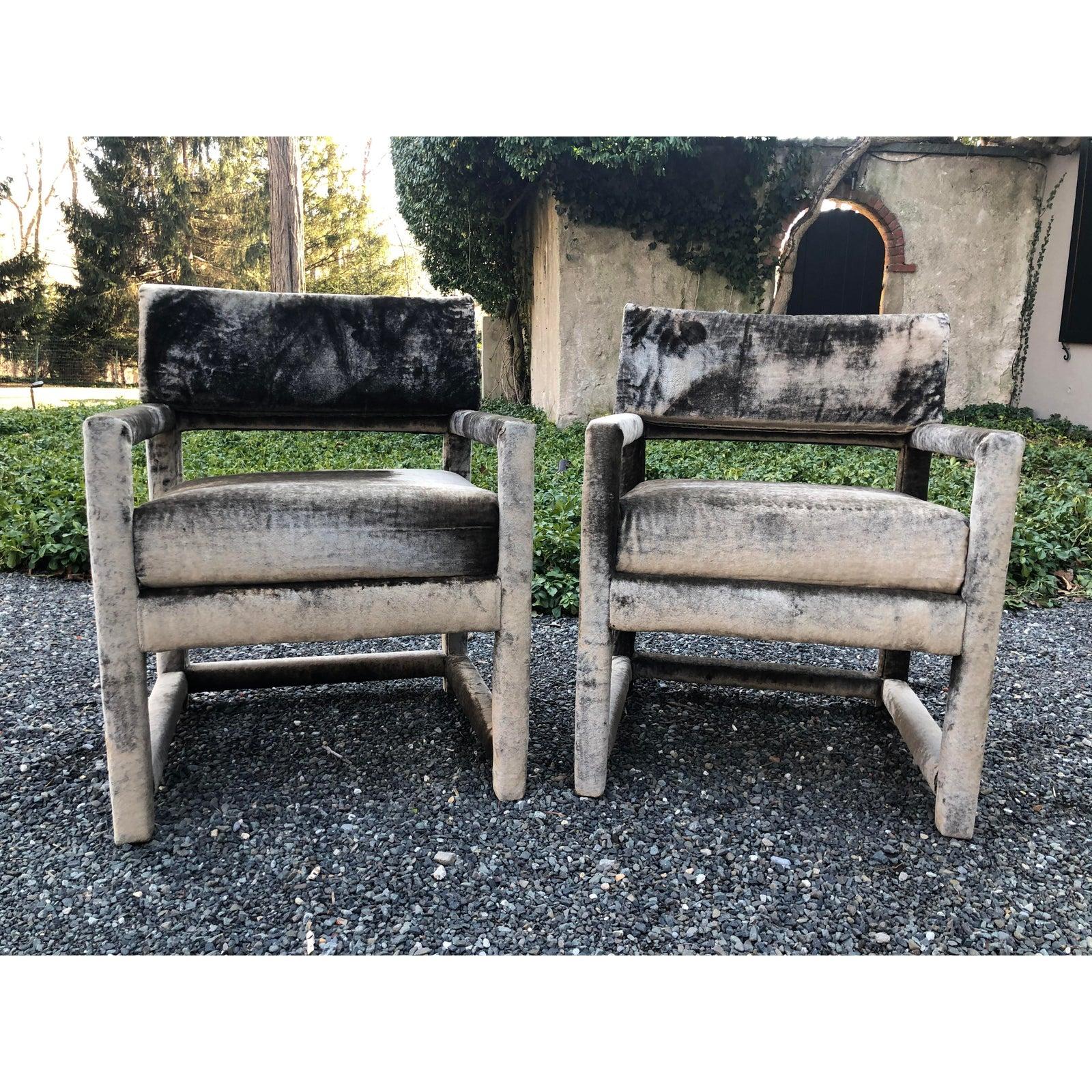 Mid-Century Modern Pair of Grey Velvet Milo Baughman Style Parsons Club Chairs