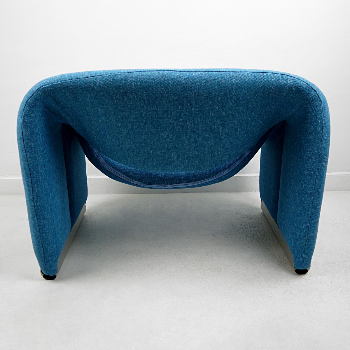 Pair of Groovy Chairs Blue Fabric and Grey Feet by Pierre Paulin for Artifort 1