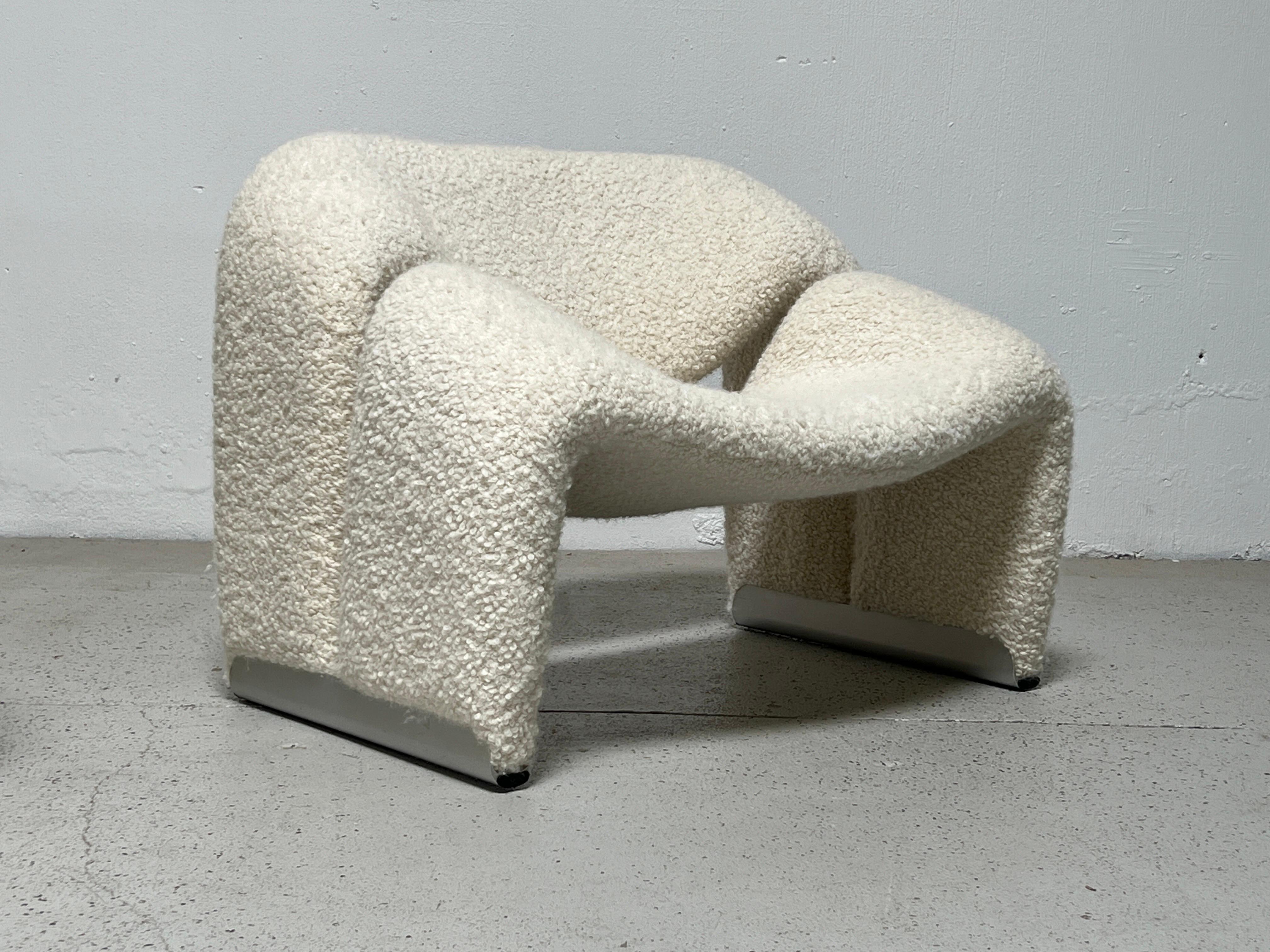 Bouclé Pair of Groovy Chairs by Pierre Paulin for Artifort