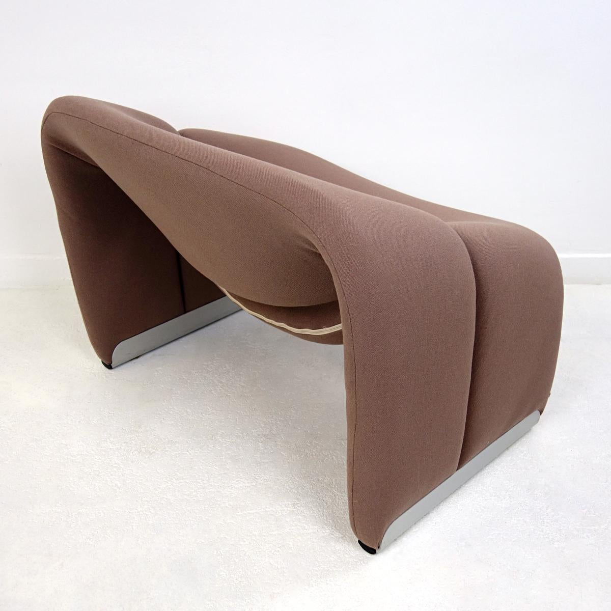 Fabric Pair of Groovy Chairs with Aluminium Feet by Pierre Paulin for Artifort