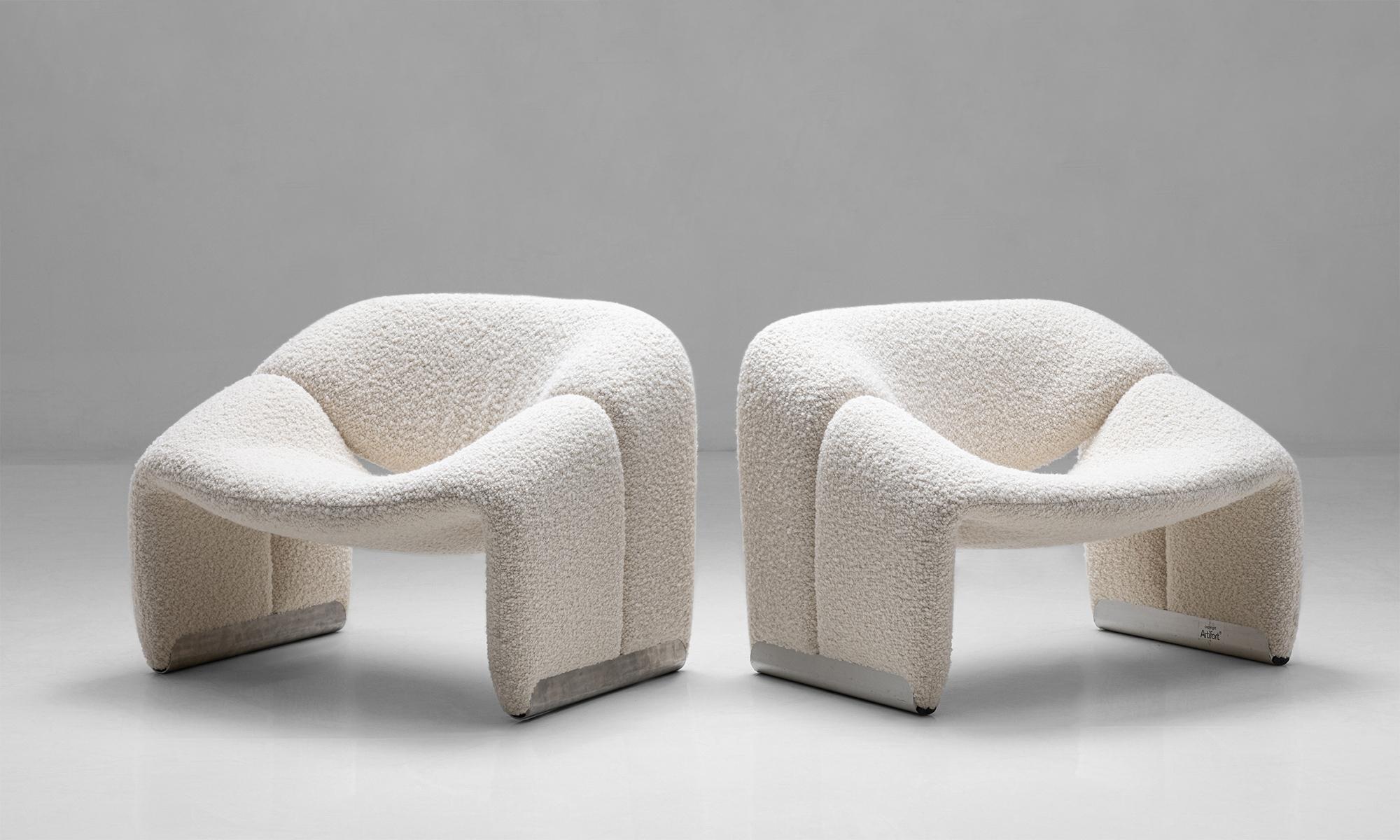 Wool Pair of Groovy M-Chairs by Pierre Paulin, Netherlands, Circa 1970