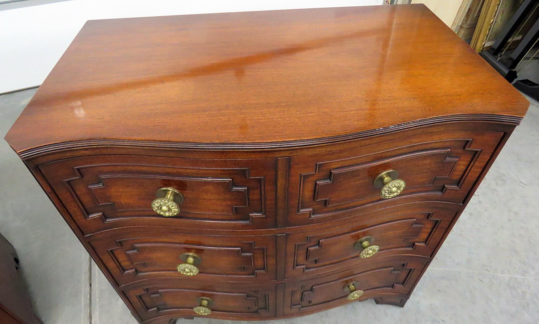 Pair Solid English Regency Mahogany Grosfeld House Commodes Nightstands  In Good Condition In Swedesboro, NJ