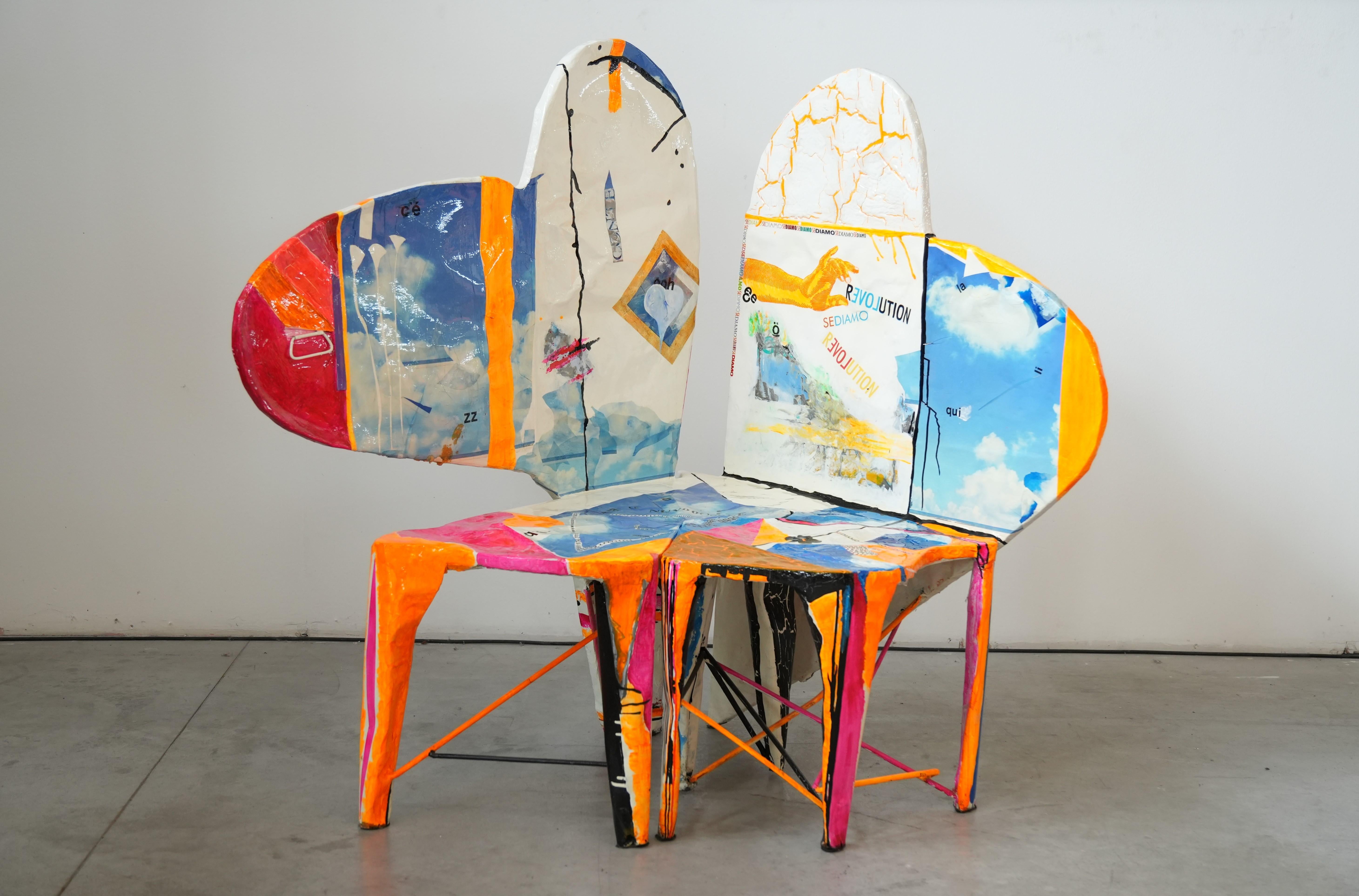 Paire de chaises modulaires sculpturales Guido Coletti (1995) - Collage peint à la main

Cette paire de chaises modulaires sculpturales de l'artiste italien Guido Coletti, fabriquées en 1995, est une fusion saisissante d'art et de design.