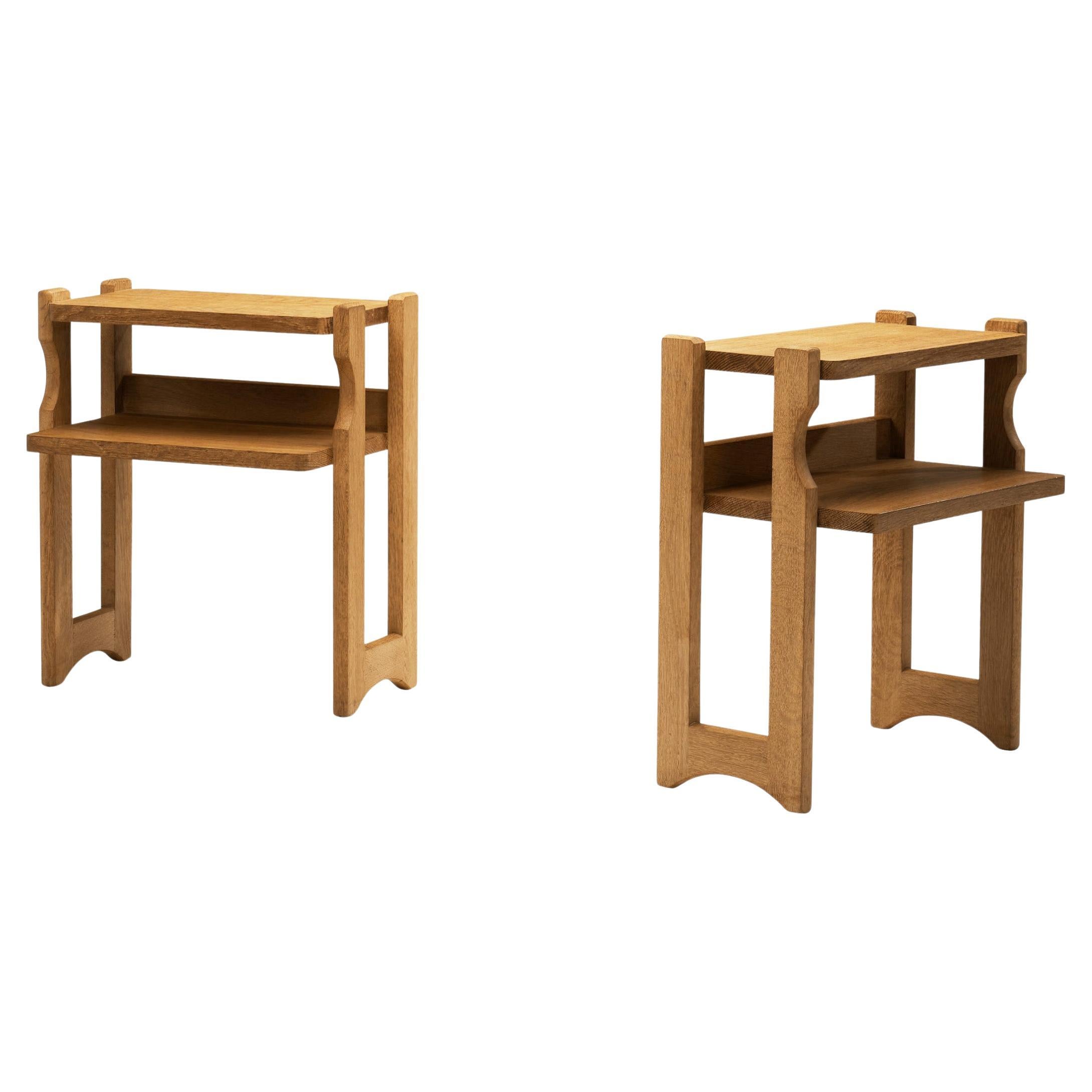 Paire de tables de chevet en Oak Guillerme et Chambron, France Milieu du 20ème siècle