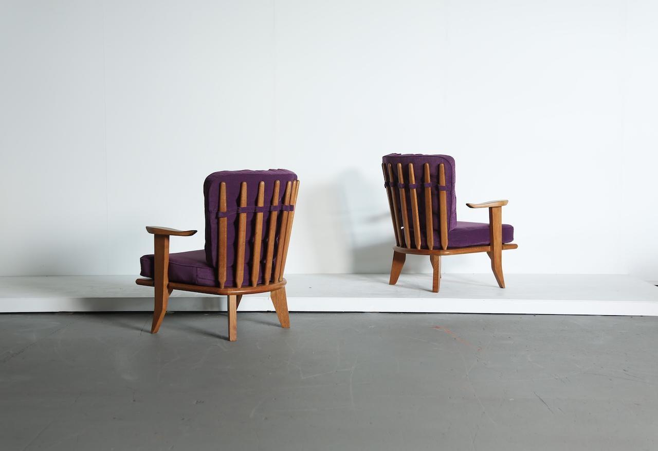 Pareja de sillones / butacas Guillerme et Chambron de roble, Francia, años 60 Moderno de mediados de siglo en venta