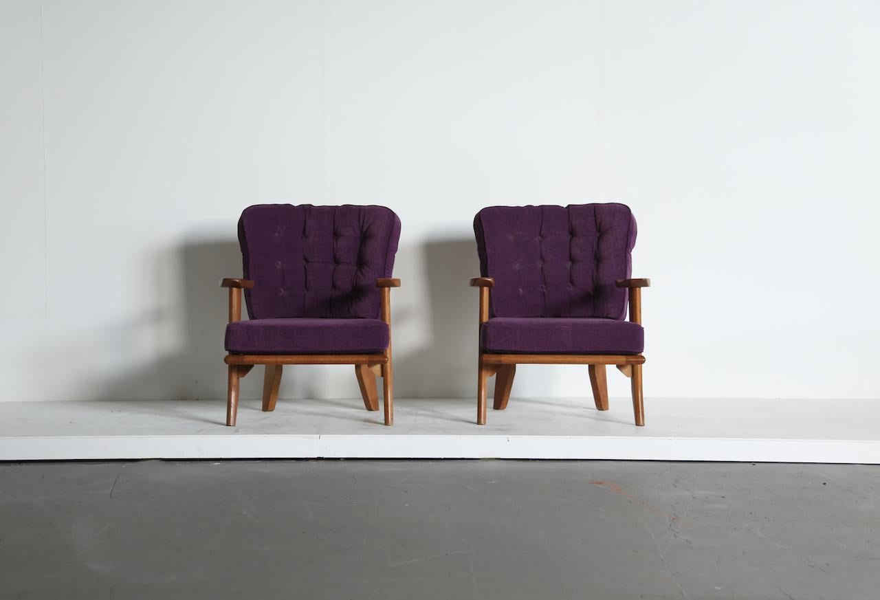 Pareja de sillones / butacas Guillerme et Chambron de roble, Francia, años 60 siglo XX en venta