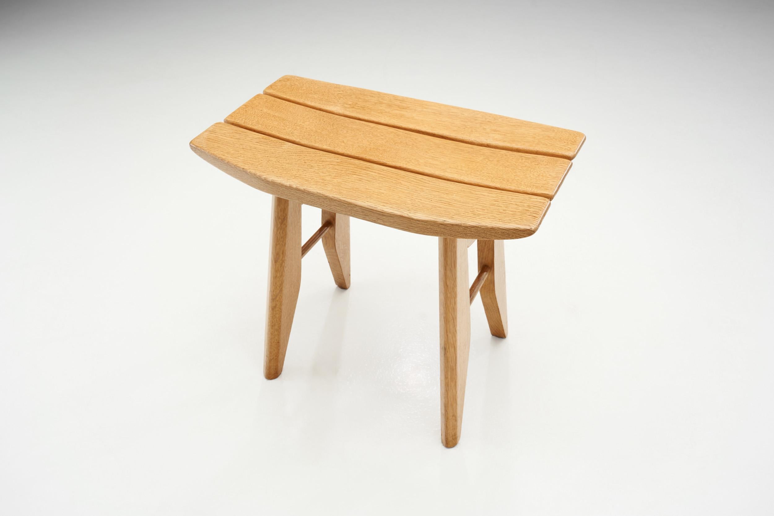 Paar Hocker aus Eichenholz „Thierry“ von Guillerme et Chambron für Votre Maison, Frankreich 1950 (Französisch) im Angebot
