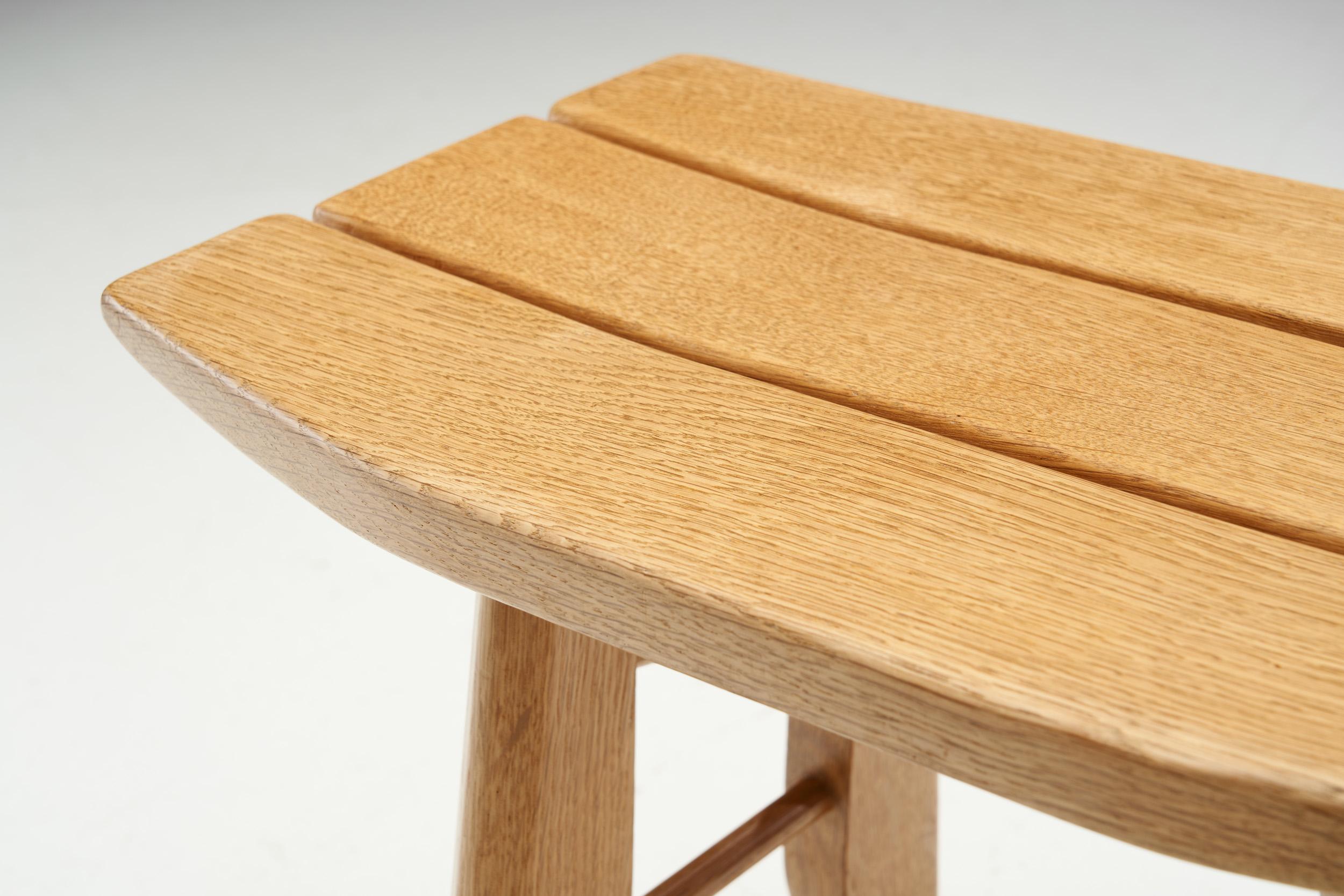 Paar Hocker aus Eichenholz „Thierry“ von Guillerme et Chambron für Votre Maison, Frankreich 1950 (Mitte des 20. Jahrhunderts) im Angebot