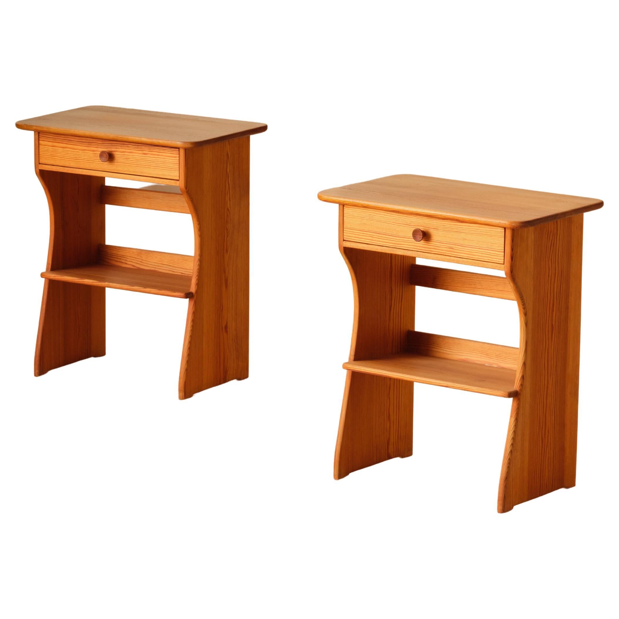 Pair of "Guldheden" Bedside Tables by Carl Malmsten, 1960s im Angebot