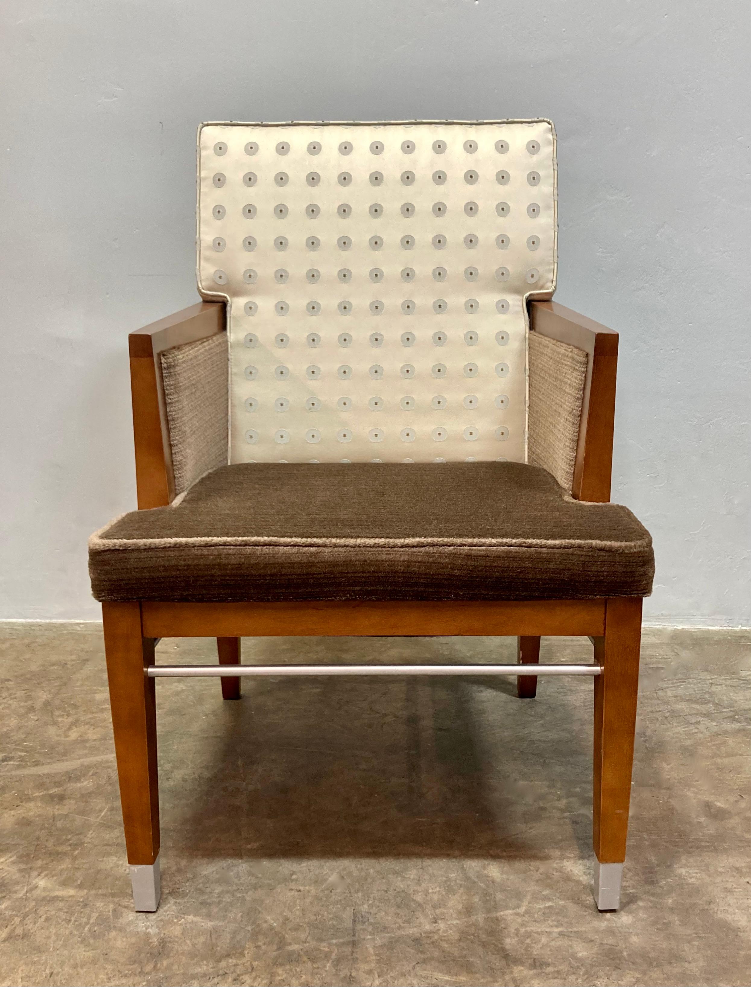 Pair of Gunlocke Co. Art Deco Style Armchairs (Art déco) im Angebot