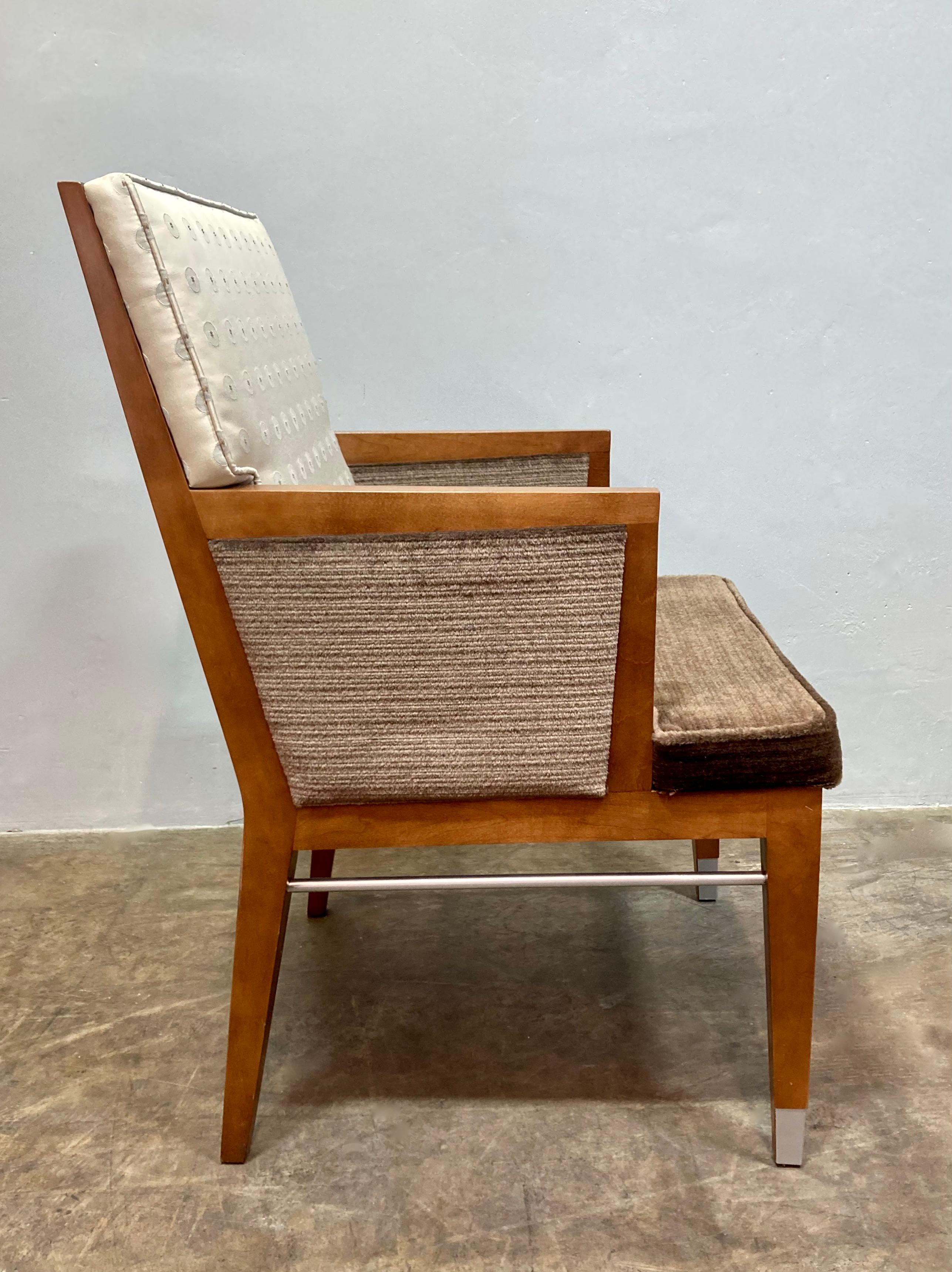 Pair of Gunlocke Co. Art Deco Style Armchairs (amerikanisch) im Angebot