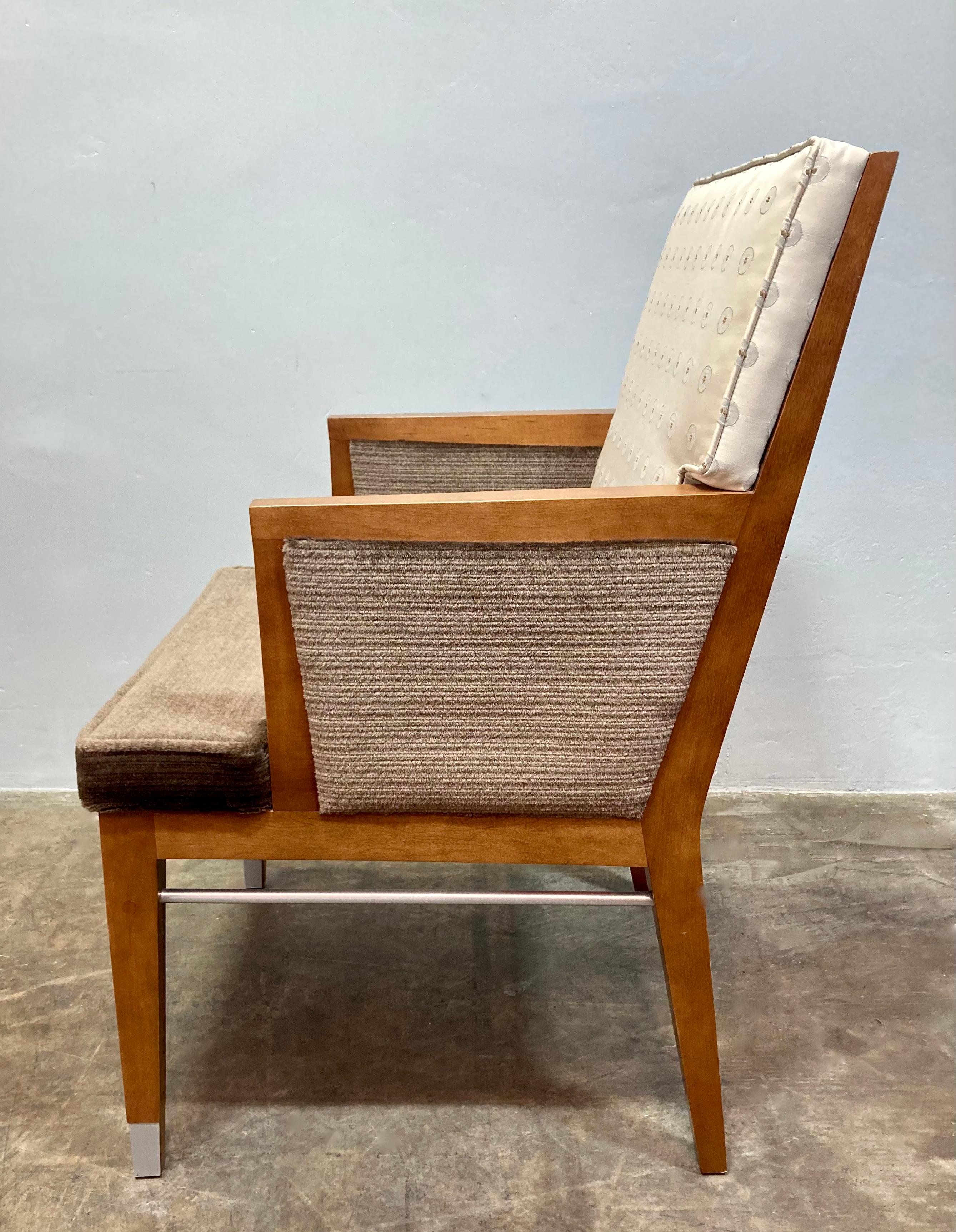 Pair of Gunlocke Co. Art Deco Style Armchairs (20. Jahrhundert) im Angebot