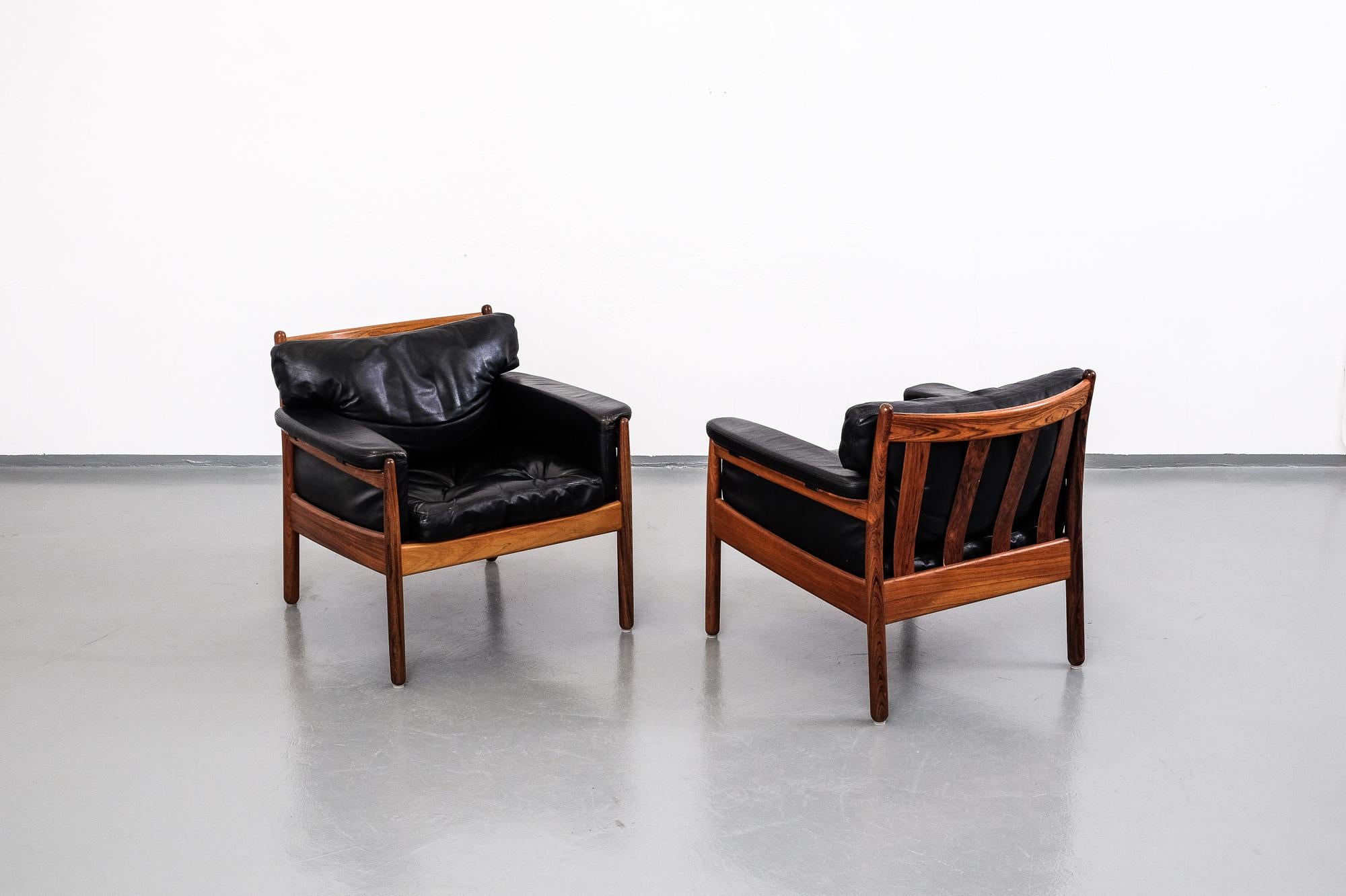 Scandinavian Modern Pair of Gunnar Myrstrand Rosewood Easy Chairs by Källemo, Sweden, 1960s