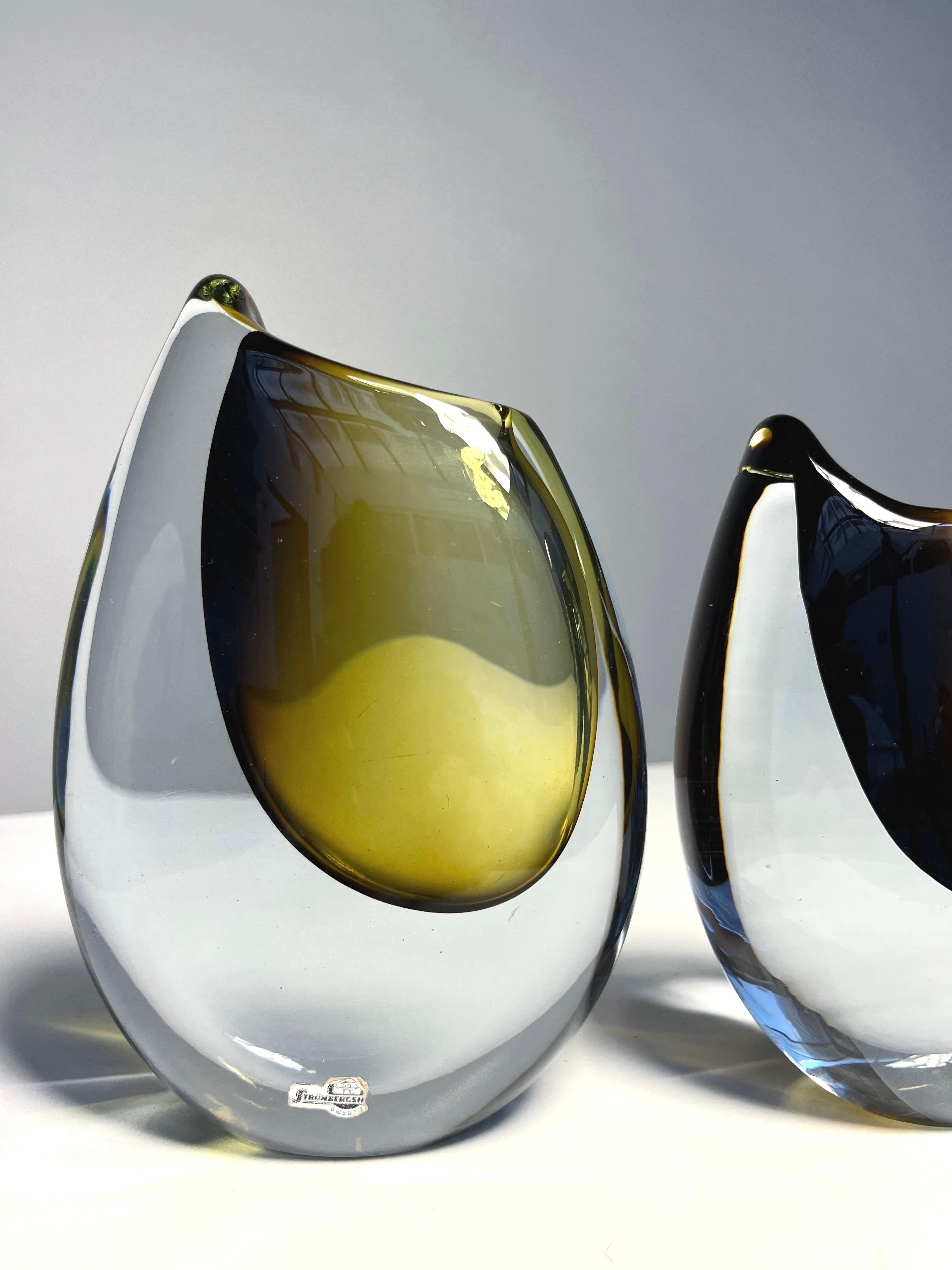 Pair of Gunnar Nylund Shark Tooth Vases Strömbergshyttan Sweden 1950s Crystal In Fair Condition In Basel, BS