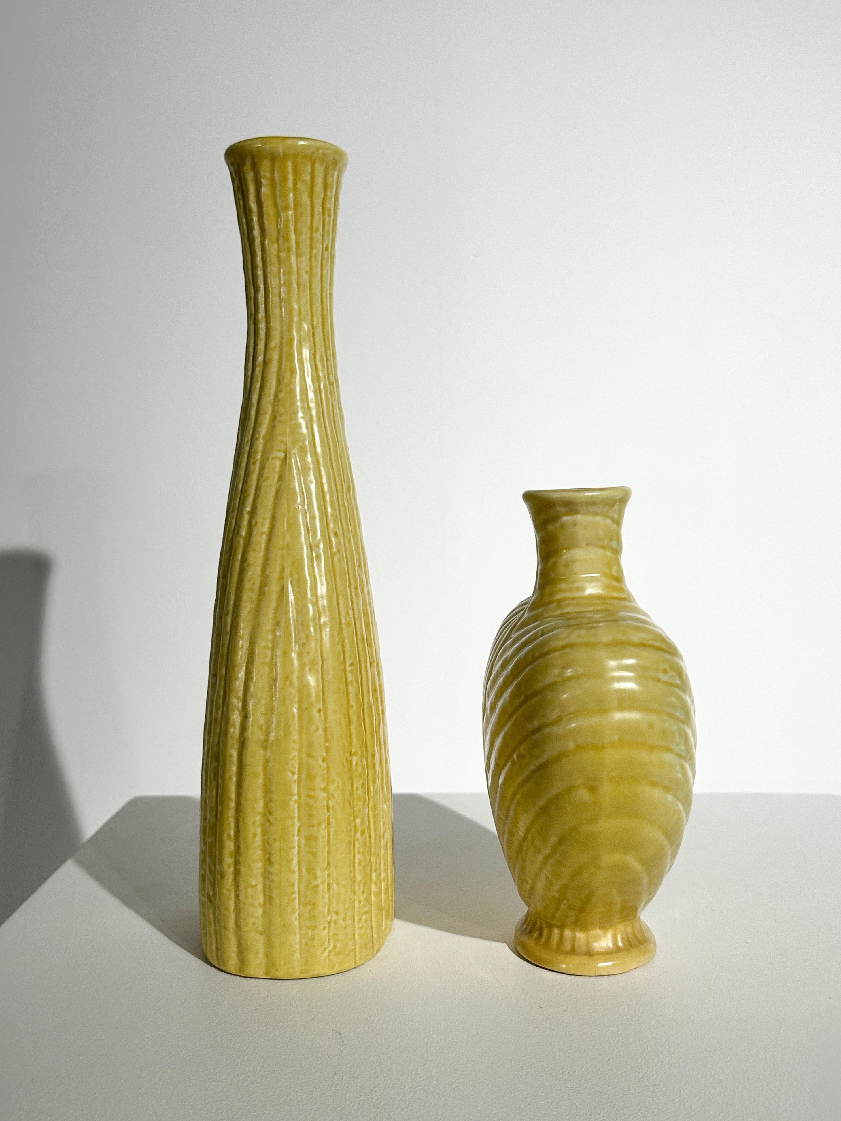 Pareja de jarrones Gunnar Nylund Chamotte Amarillo Rörstrand Suecia Años 60 Sueco en venta