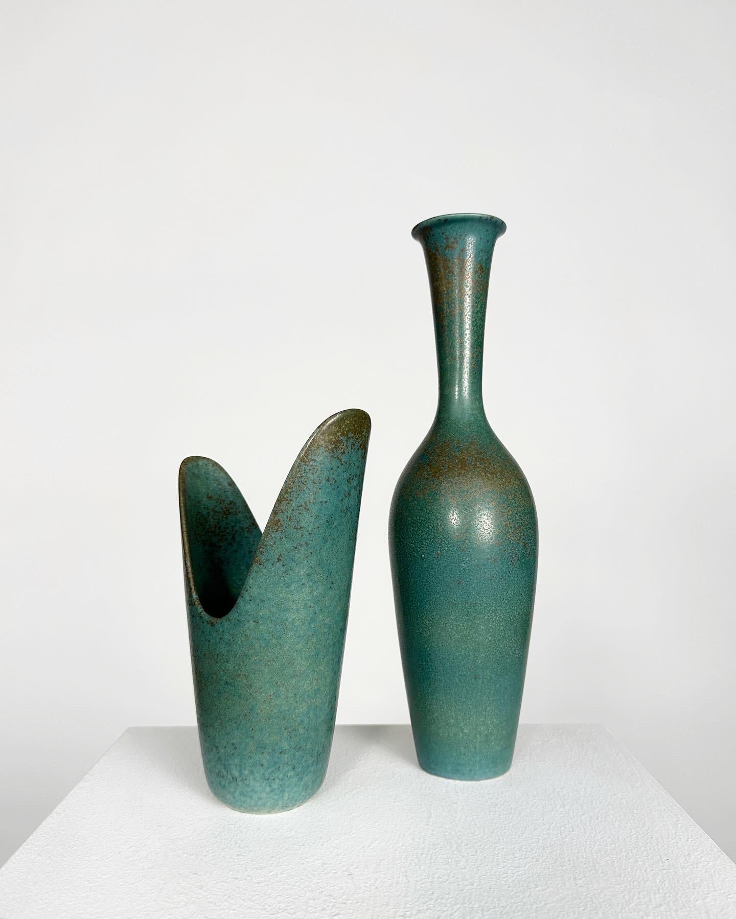 Hand-Crafted Pair of Gunnar Nylund Vases Rörstrand Stoneware Pike Mouth Vase ARZ ARK 1950s For Sale