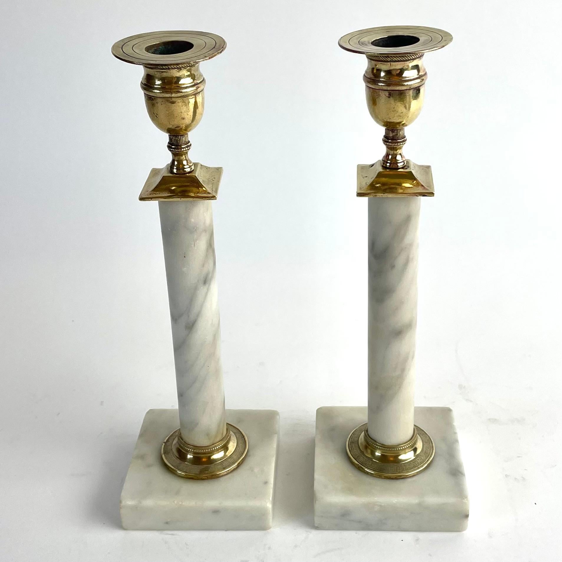Swedish Pair of Gustavian Candlesticks in Carrara Marble and Brass, Late 18th Century For Sale