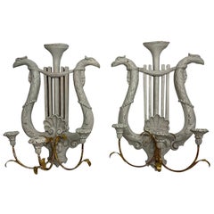 Paire d'appliques suédoises en forme de lyre blanche sculptée de style gustavien